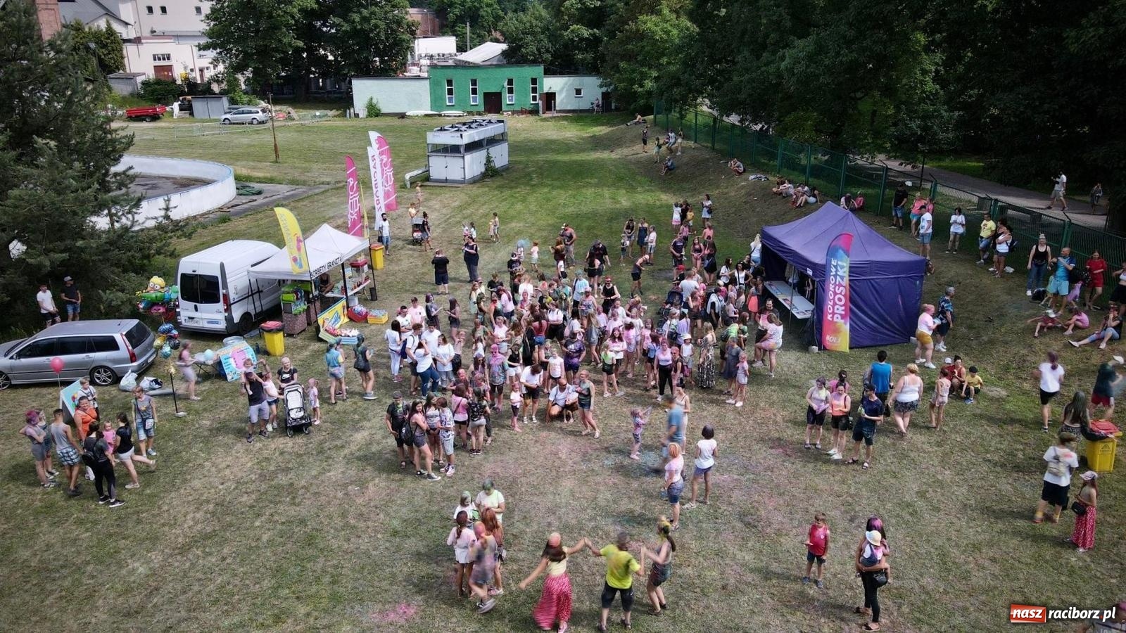 Zdjęcie w galerii na portalu naszraciborz.pl: Raciborskie Holi Święto Kolorów wiadomości z regionu