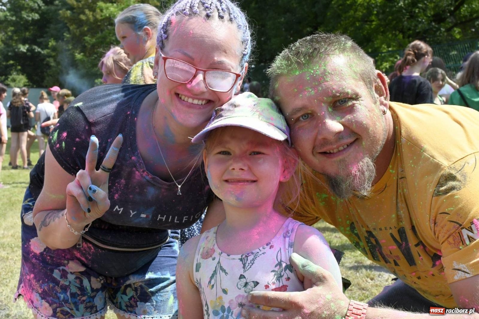 Zdjęcie w galerii na portalu naszraciborz.pl: Raciborskie Holi Święto Kolorów wiadomości z regionu