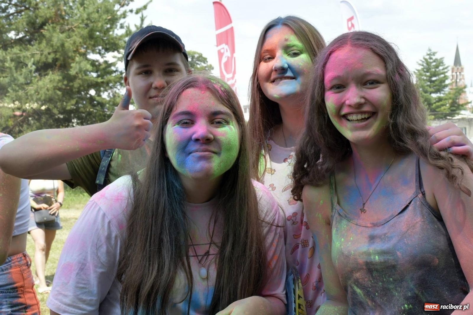 Zdjęcie w galerii na portalu naszraciborz.pl: Raciborskie Holi Święto Kolorów wiadomości z regionu