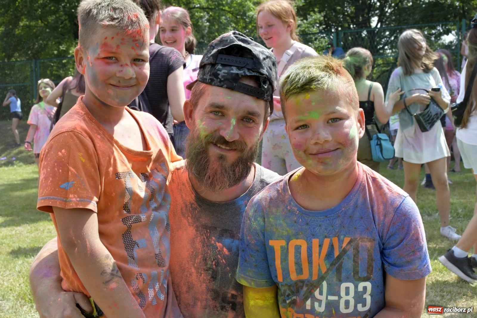 Zdjęcie w galerii na portalu naszraciborz.pl: Raciborskie Holi Święto Kolorów wiadomości z regionu