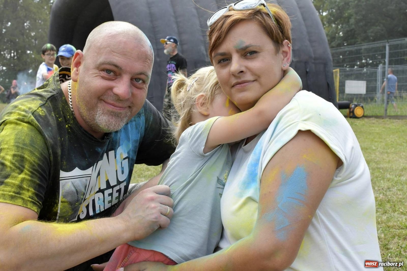 Zdjęcie w galerii na portalu naszraciborz.pl: Raciborskie Holi Święto Kolorów wiadomości z regionu