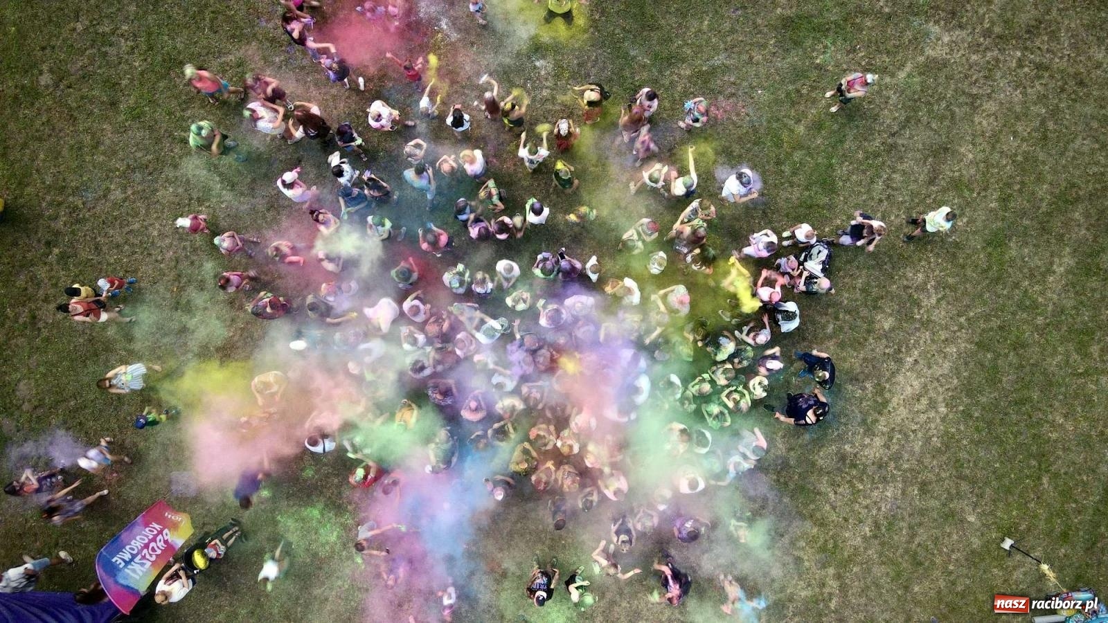 Zdjęcie w galerii na portalu naszraciborz.pl: Raciborskie Holi Święto Kolorów wiadomości z regionu