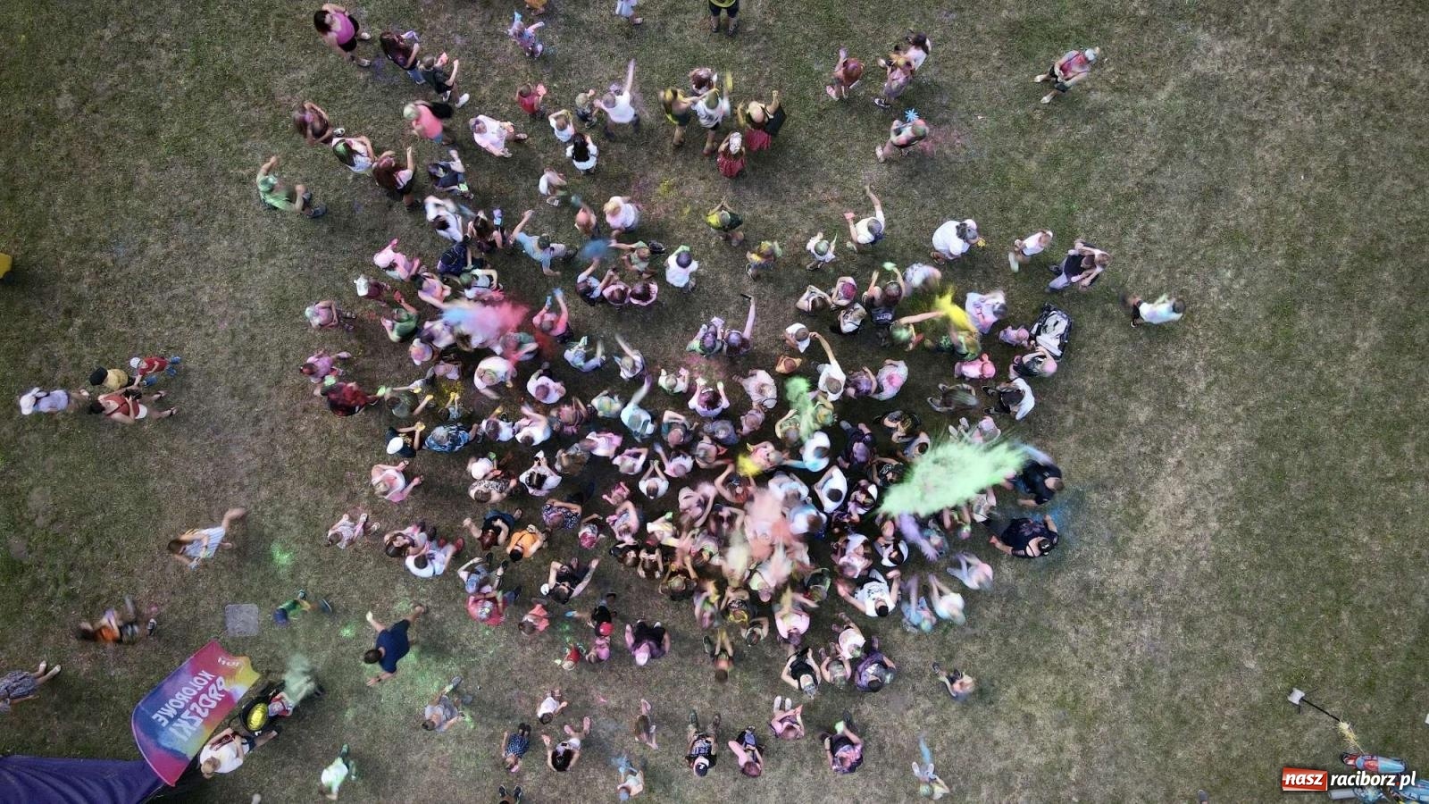 Zdjęcie w galerii na portalu naszraciborz.pl: Raciborskie Holi Święto Kolorów wiadomości z regionu