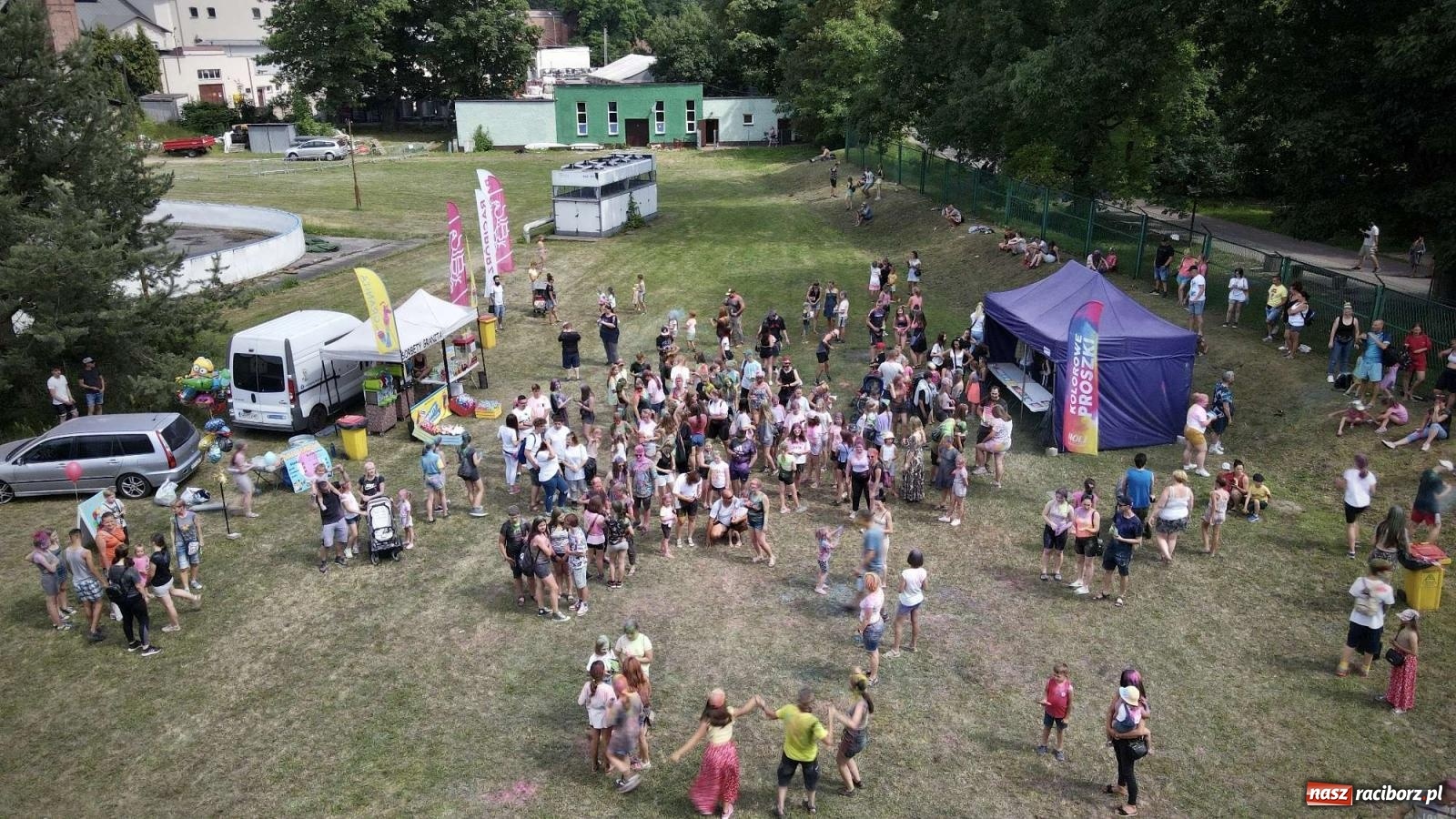 Zdjęcie w galerii na portalu naszraciborz.pl: Raciborskie Holi Święto Kolorów wiadomości z regionu