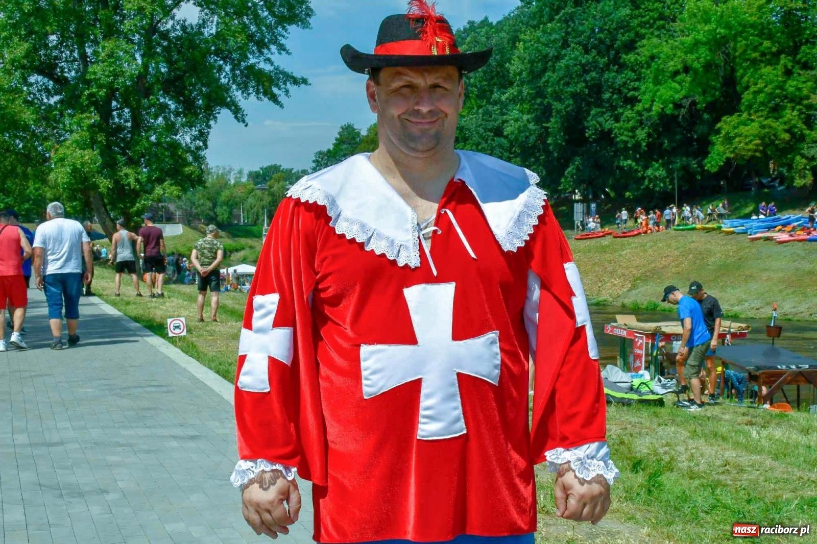Zdjęcie w galerii na portalu naszraciborz.pl: Ponad trzydzieści pływadeł wypłynęło z Raciborza [FOTO i WIDEO] wiadomości z regionu