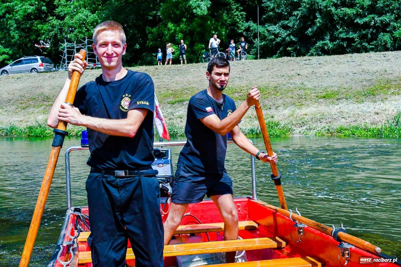Zdjęcie w galerii na portalu naszraciborz.pl: Ponad trzydzieści pływadeł wypłynęło z Raciborza [FOTO i WIDEO] wiadomości z regionu