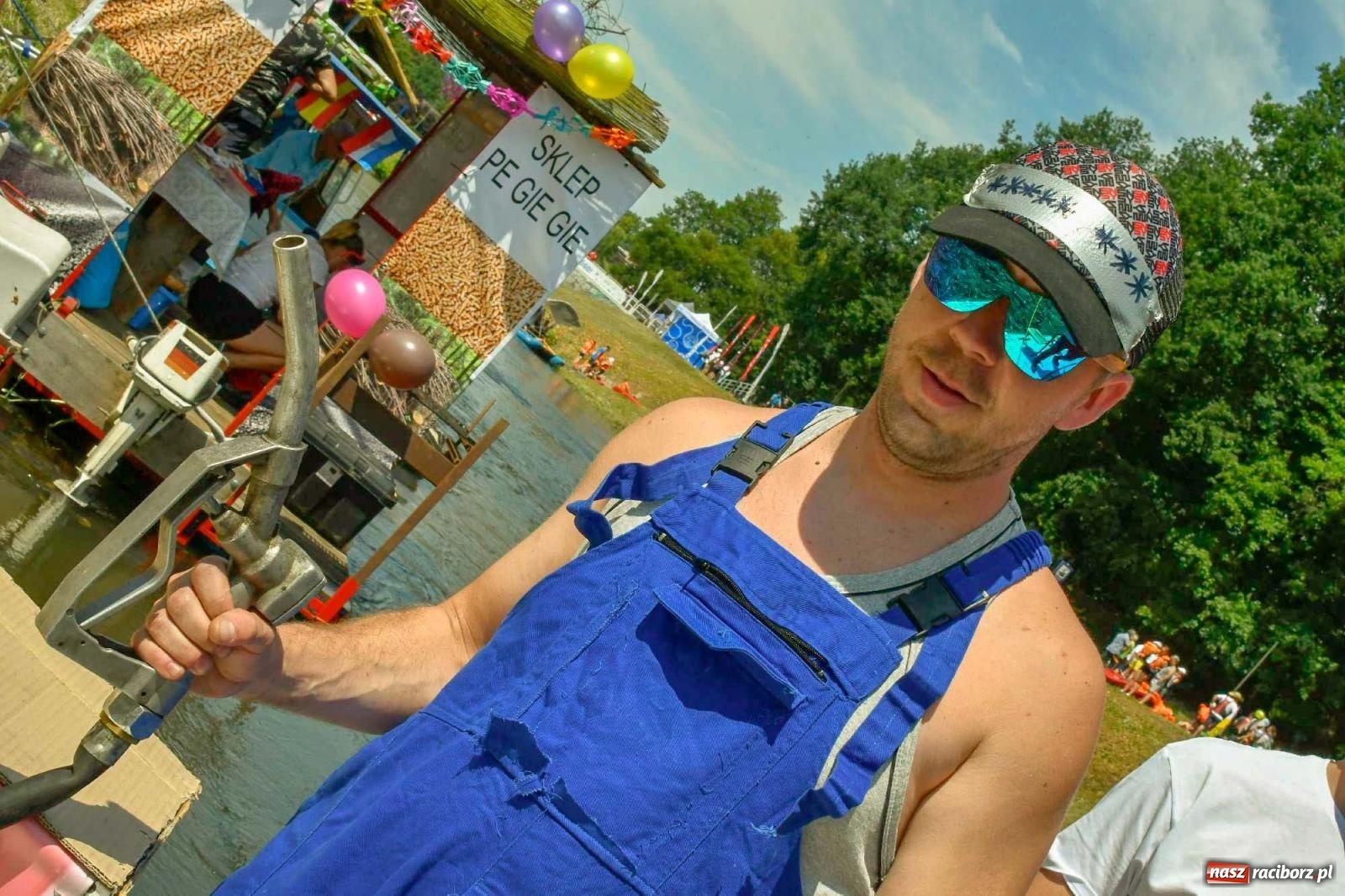 Zdjęcie w galerii na portalu naszraciborz.pl: Ponad trzydzieści pływadeł wypłynęło z Raciborza [FOTO i WIDEO] wiadomości z regionu