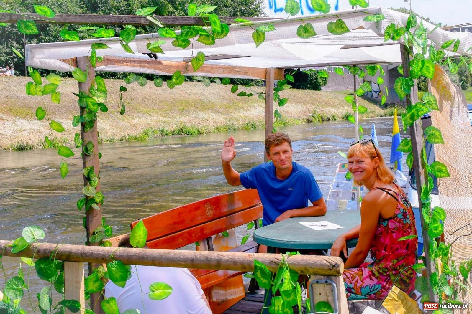 Zdjęcie w galerii na portalu naszraciborz.pl: Ponad trzydzieści pływadeł wypłynęło z Raciborza [FOTO i WIDEO] wiadomości z regionu