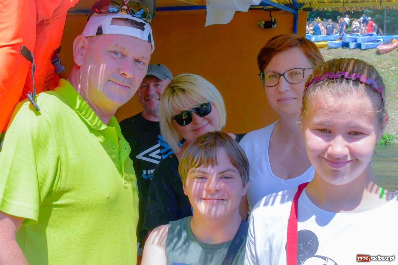 Zdjęcie w galerii na portalu naszraciborz.pl: Ponad trzydzieści pływadeł wypłynęło z Raciborza [FOTO i WIDEO] wiadomości z regionu