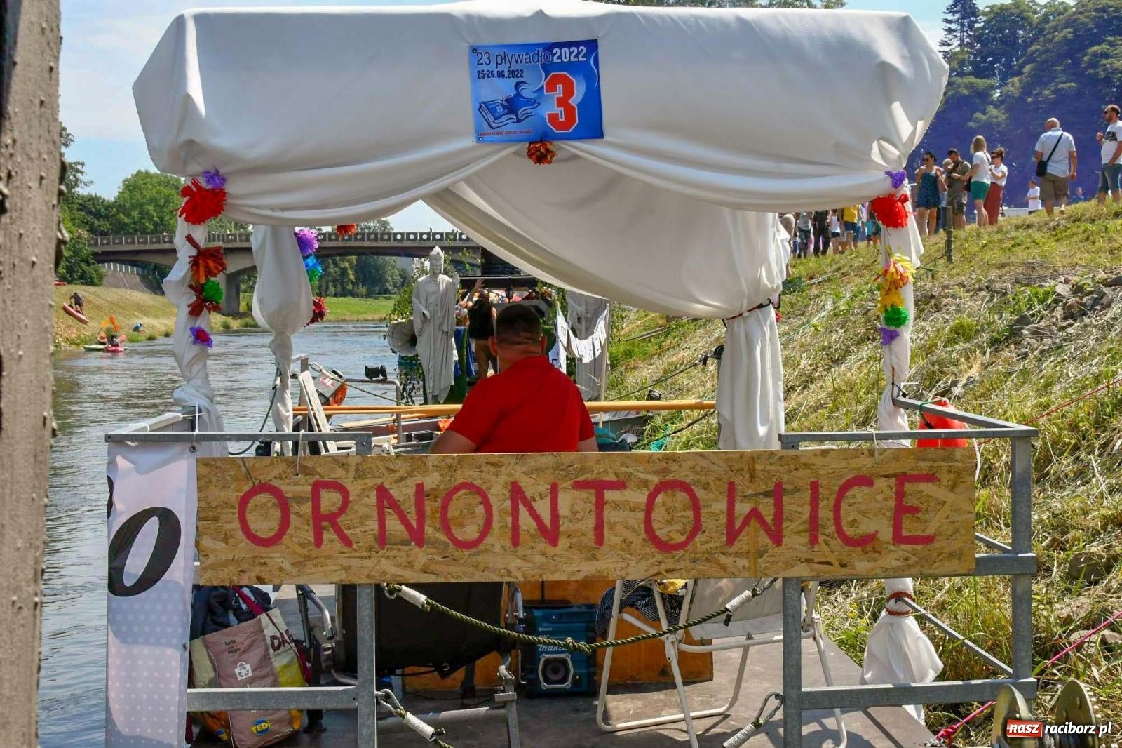 Zdjęcie w galerii na portalu naszraciborz.pl: Ponad trzydzieści pływadeł wypłynęło z Raciborza [FOTO i WIDEO] wiadomości z regionu