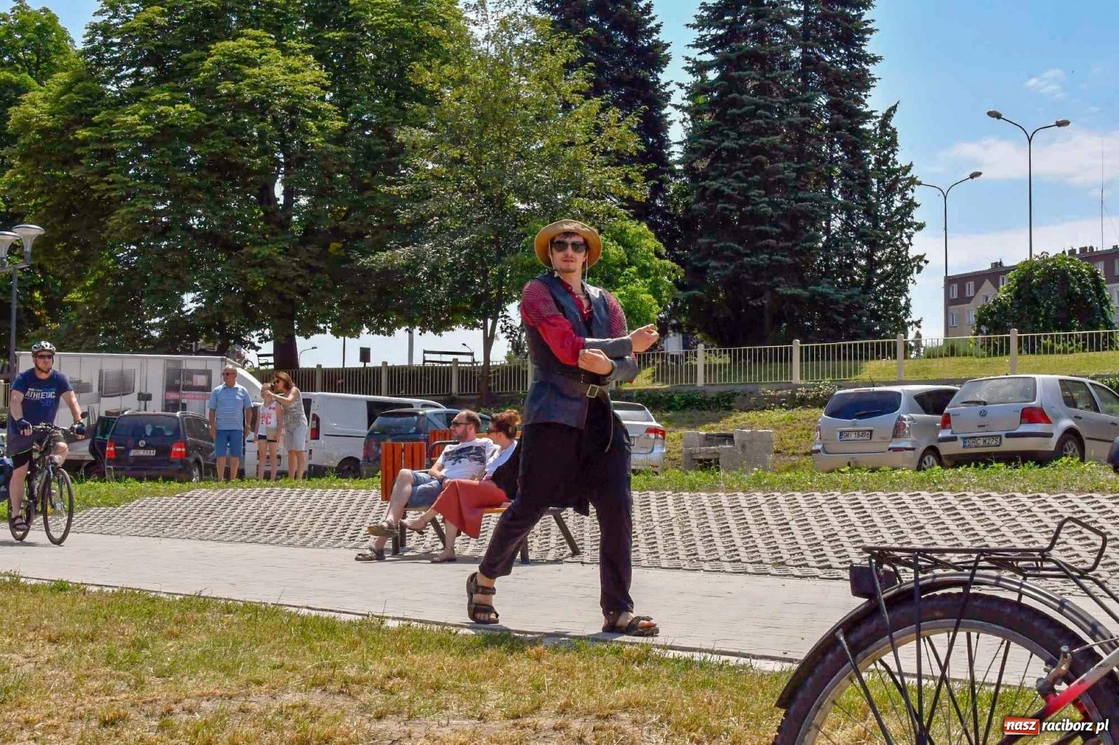 Zdjęcie w galerii na portalu naszraciborz.pl: Ponad trzydzieści pływadeł wypłynęło z Raciborza [FOTO i WIDEO] wiadomości z regionu