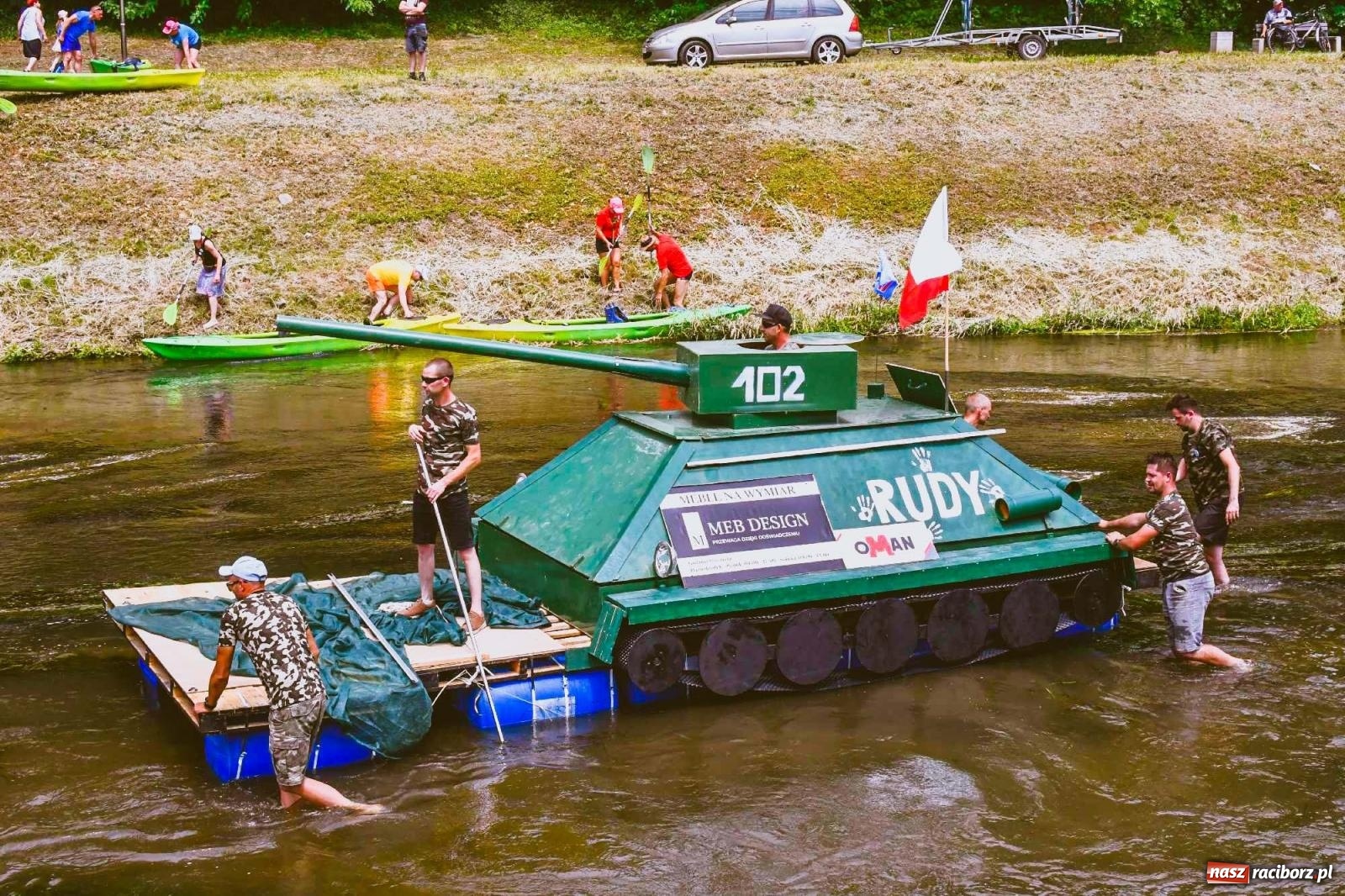 Zdjęcie w galerii na portalu naszraciborz.pl: Ponad trzydzieści pływadeł wypłynęło z Raciborza [FOTO i WIDEO] wiadomości z regionu