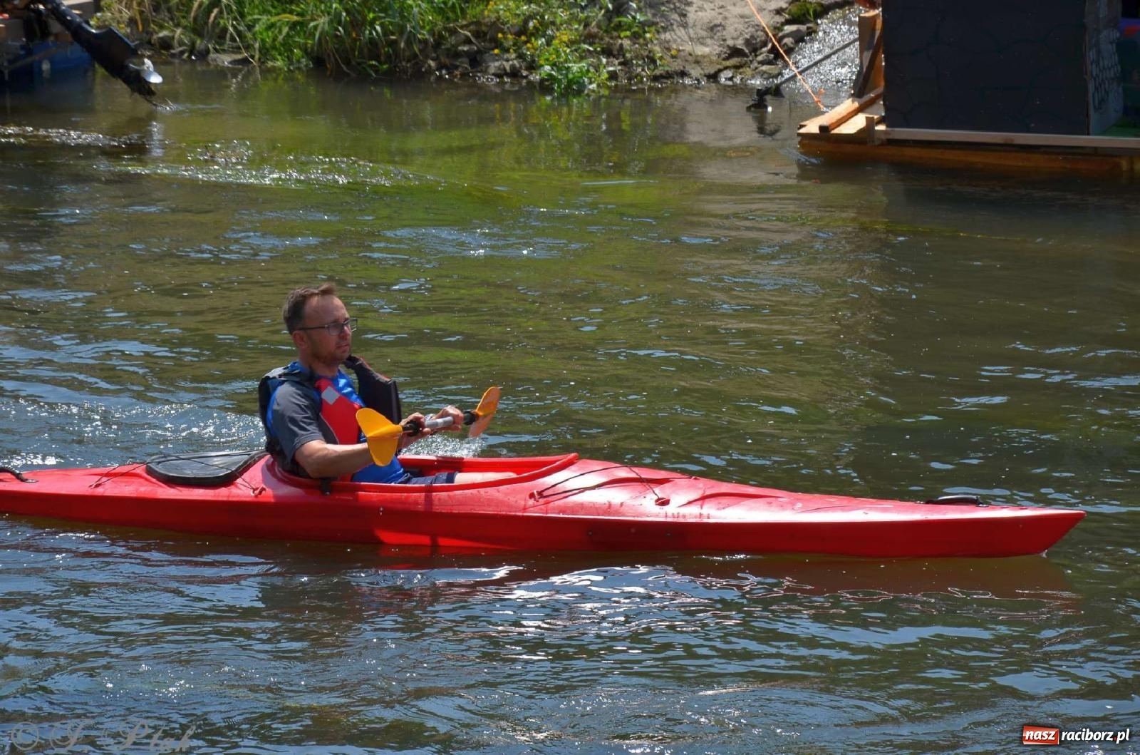 Zdjęcie w galerii na portalu naszraciborz.pl: Ponad trzydzieści pływadeł wypłynęło z Raciborza [FOTO i WIDEO] wiadomości z regionu