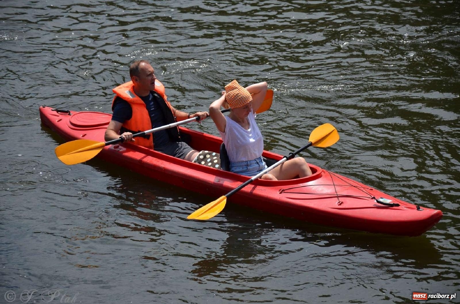 Zdjęcie w galerii na portalu naszraciborz.pl: Ponad trzydzieści pływadeł wypłynęło z Raciborza [FOTO i WIDEO] wiadomości z regionu