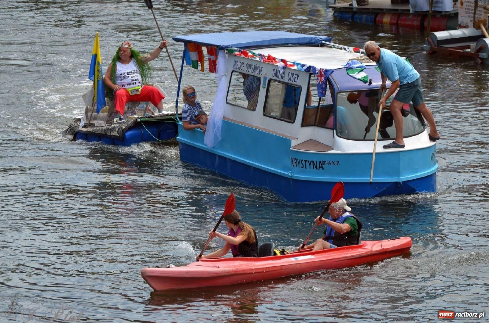 Zdjęcie w galerii na portalu naszraciborz.pl: Ponad trzydzieści pływadeł wypłynęło z Raciborza [FOTO i WIDEO] wiadomości z regionu