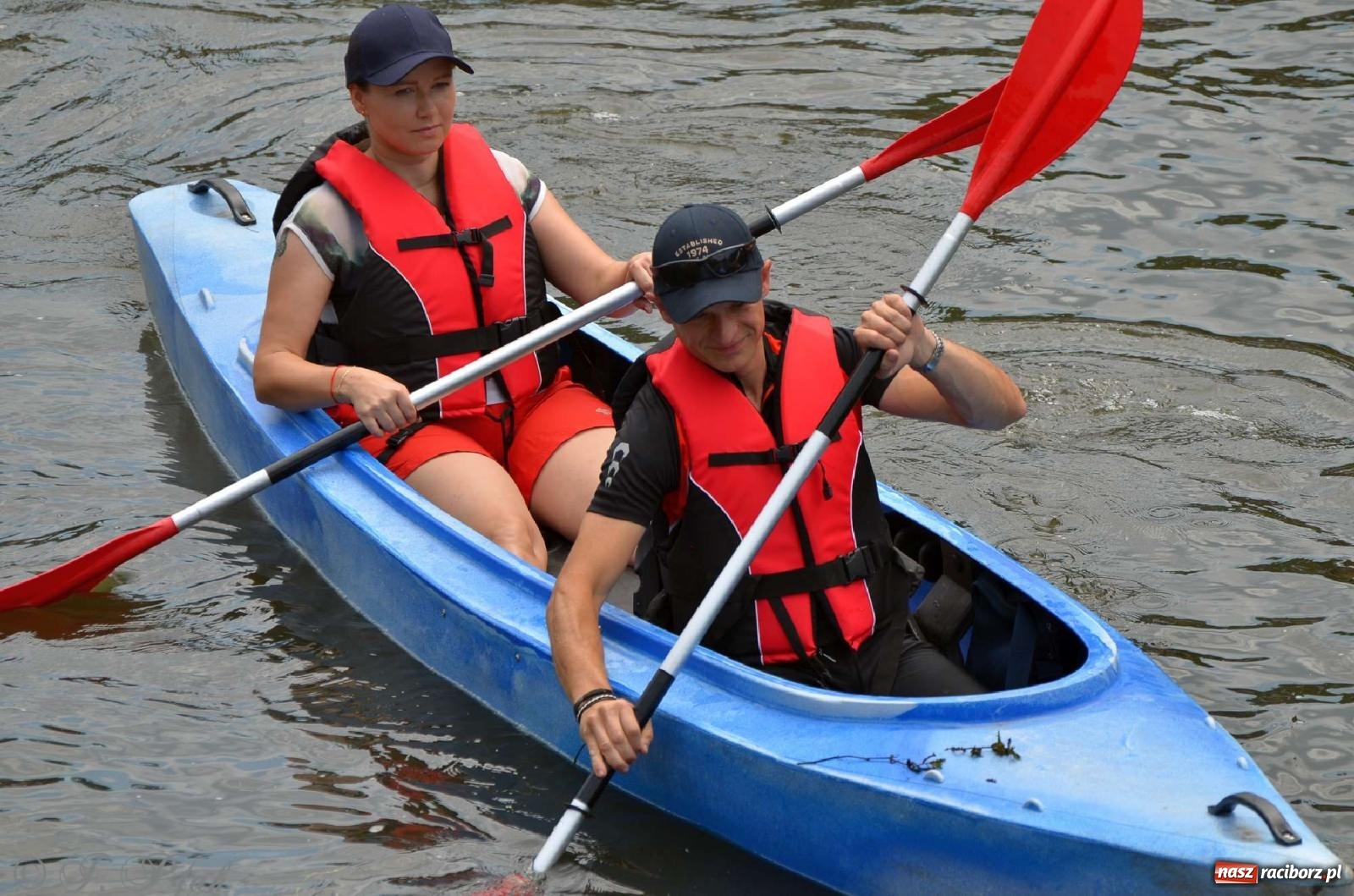 Zdjęcie w galerii na portalu naszraciborz.pl: Ponad trzydzieści pływadeł wypłynęło z Raciborza [FOTO i WIDEO] wiadomości z regionu