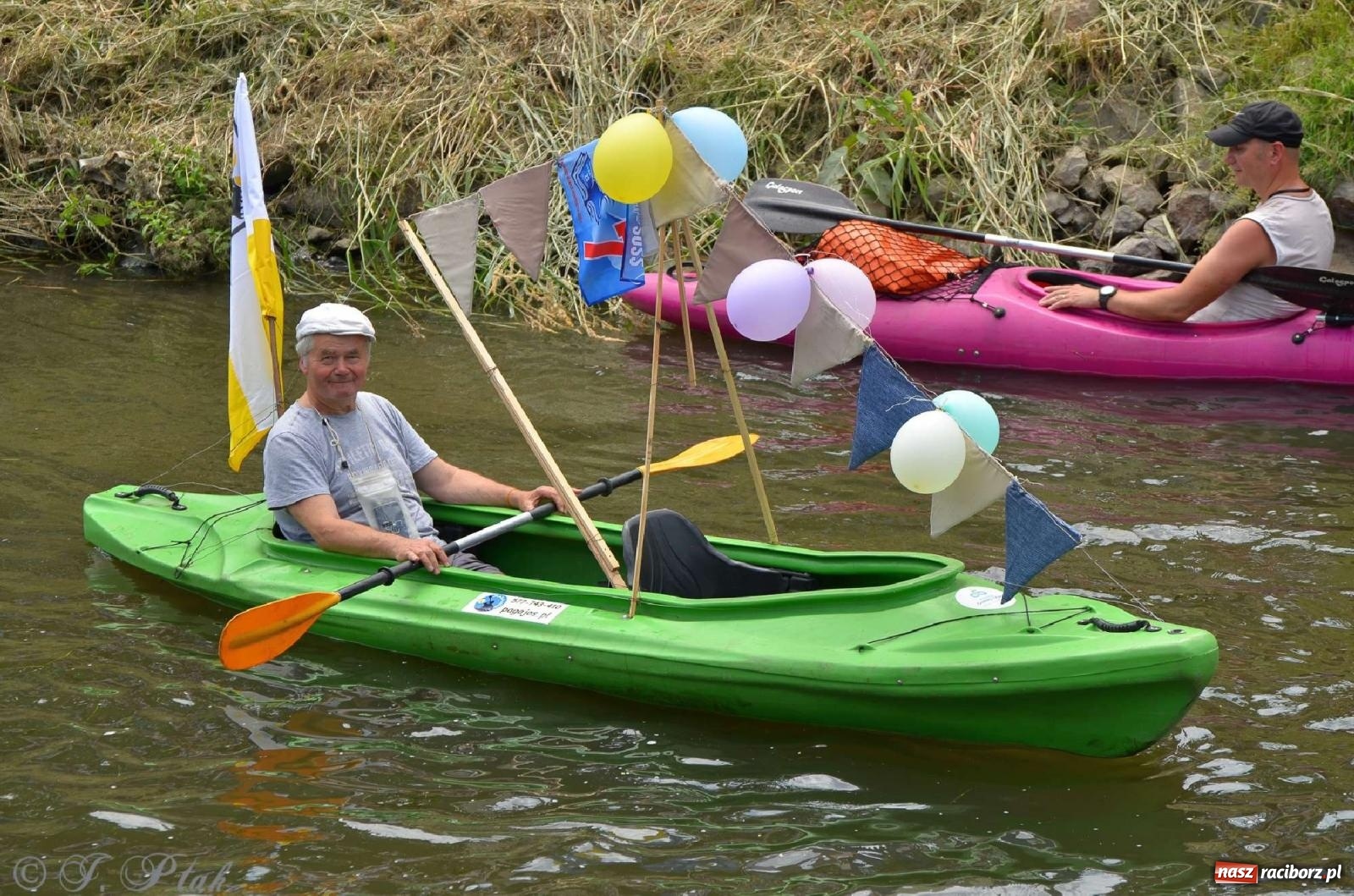 Zdjęcie w galerii na portalu naszraciborz.pl: Ponad trzydzieści pływadeł wypłynęło z Raciborza [FOTO i WIDEO] wiadomości z regionu