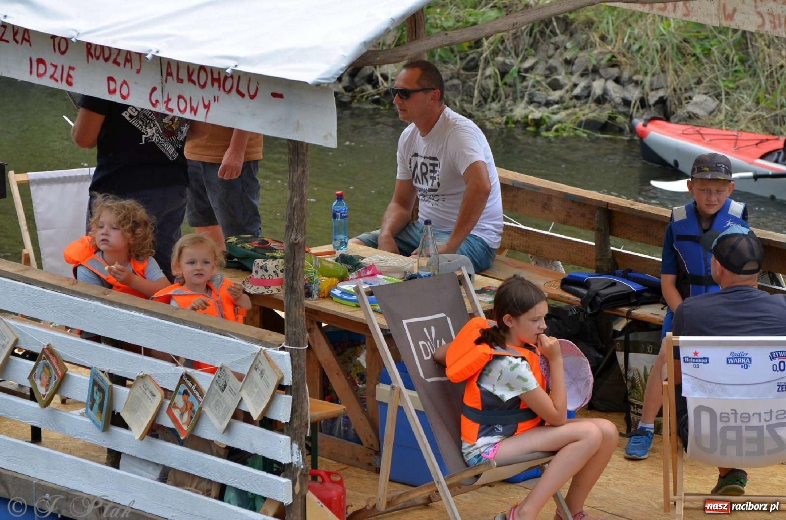 Zdjęcie w galerii na portalu naszraciborz.pl: Ponad trzydzieści pływadeł wypłynęło z Raciborza [FOTO i WIDEO] wiadomości z regionu