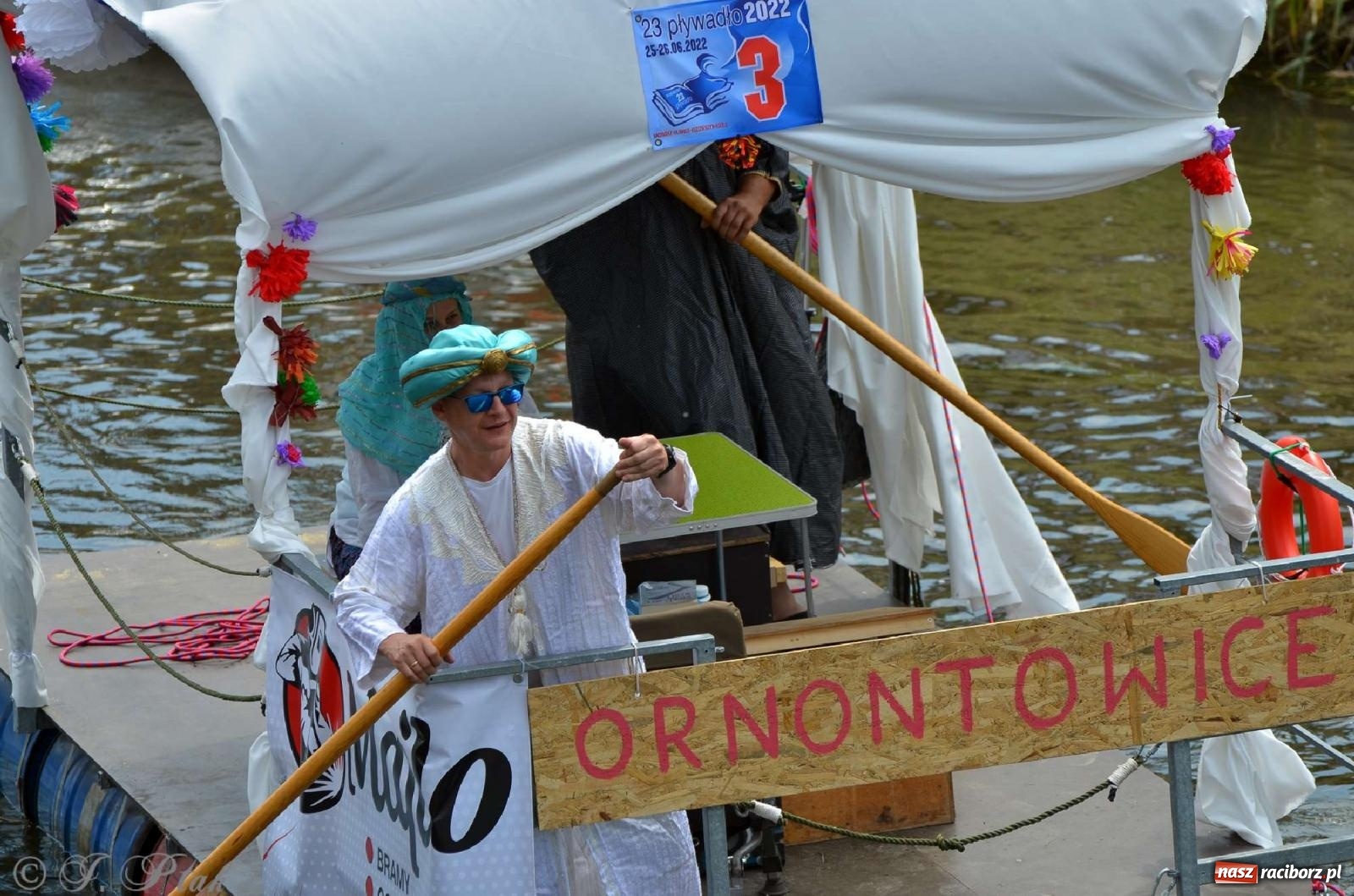 Zdjęcie w galerii na portalu naszraciborz.pl: Ponad trzydzieści pływadeł wypłynęło z Raciborza [FOTO i WIDEO] wiadomości z regionu