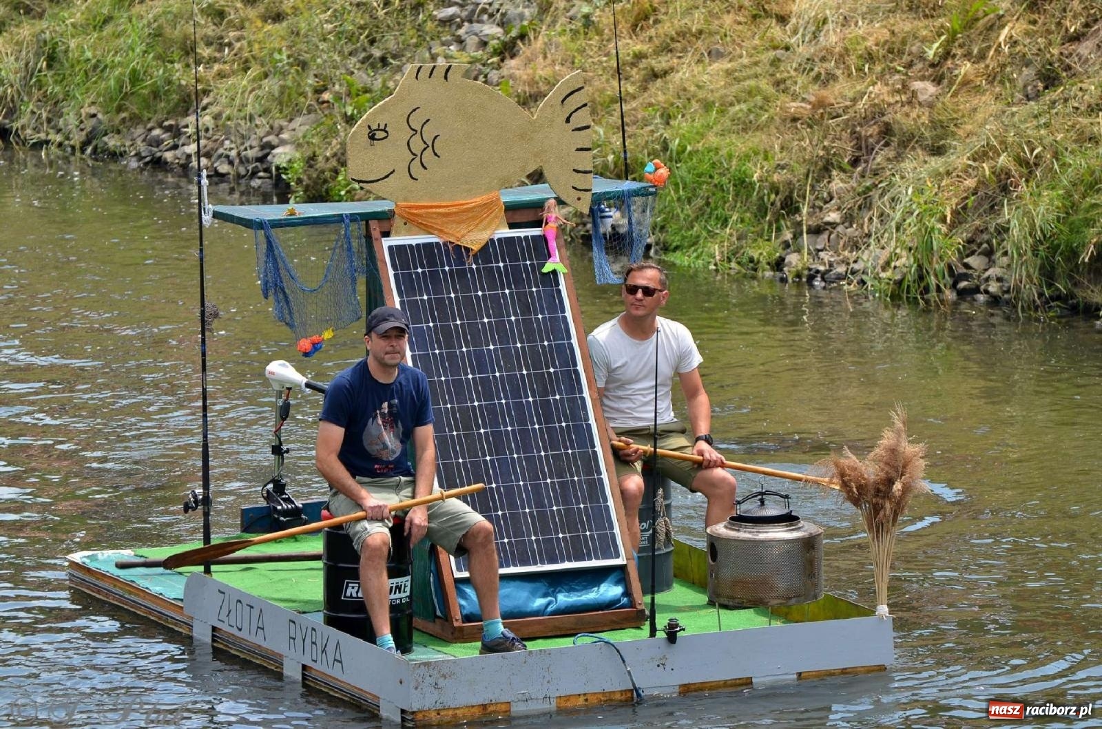 Zdjęcie w galerii na portalu naszraciborz.pl: Ponad trzydzieści pływadeł wypłynęło z Raciborza [FOTO i WIDEO] wiadomości z regionu