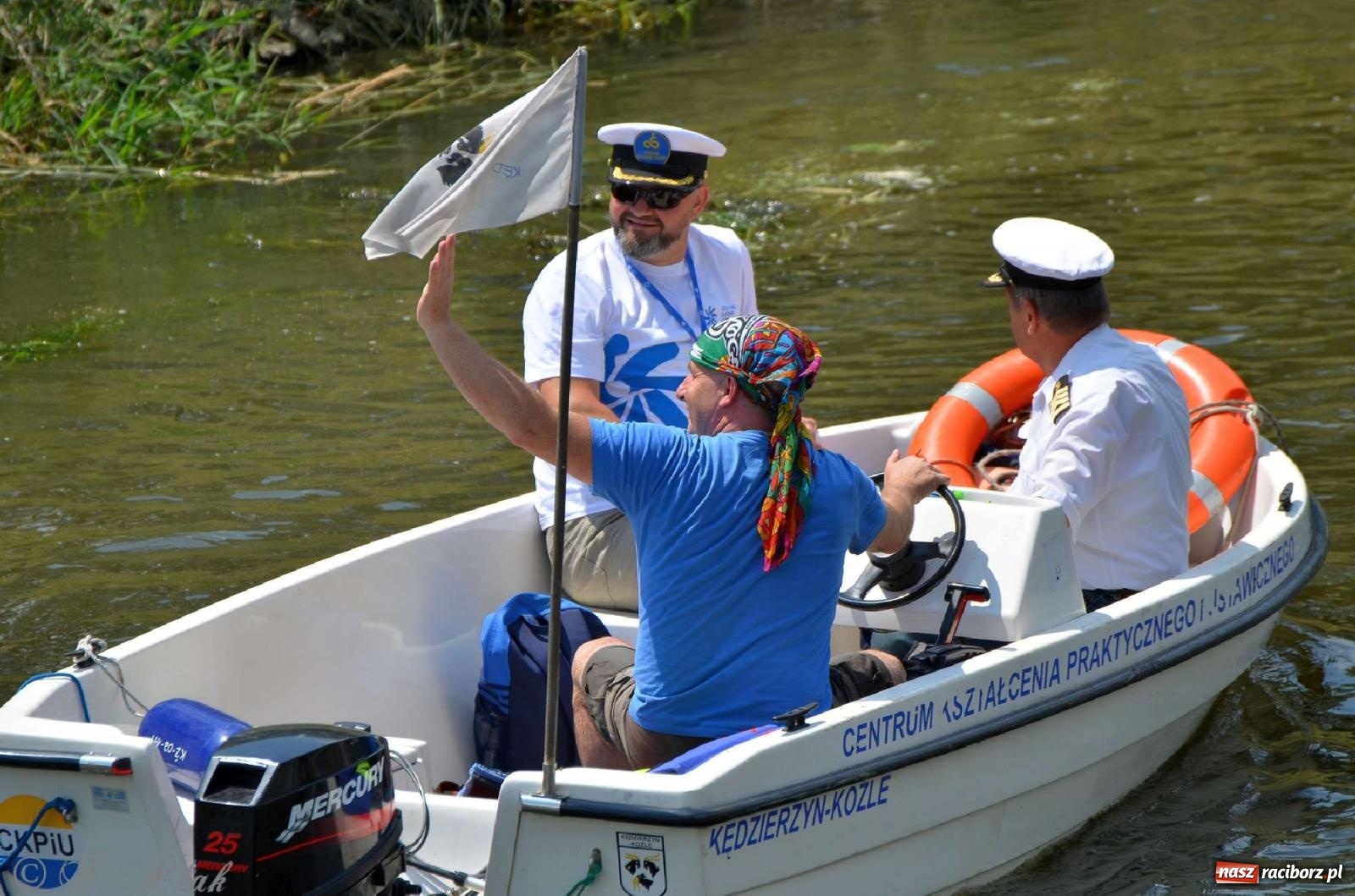 Zdjęcie w galerii na portalu naszraciborz.pl: Ponad trzydzieści pływadeł wypłynęło z Raciborza [FOTO i WIDEO] wiadomości z regionu
