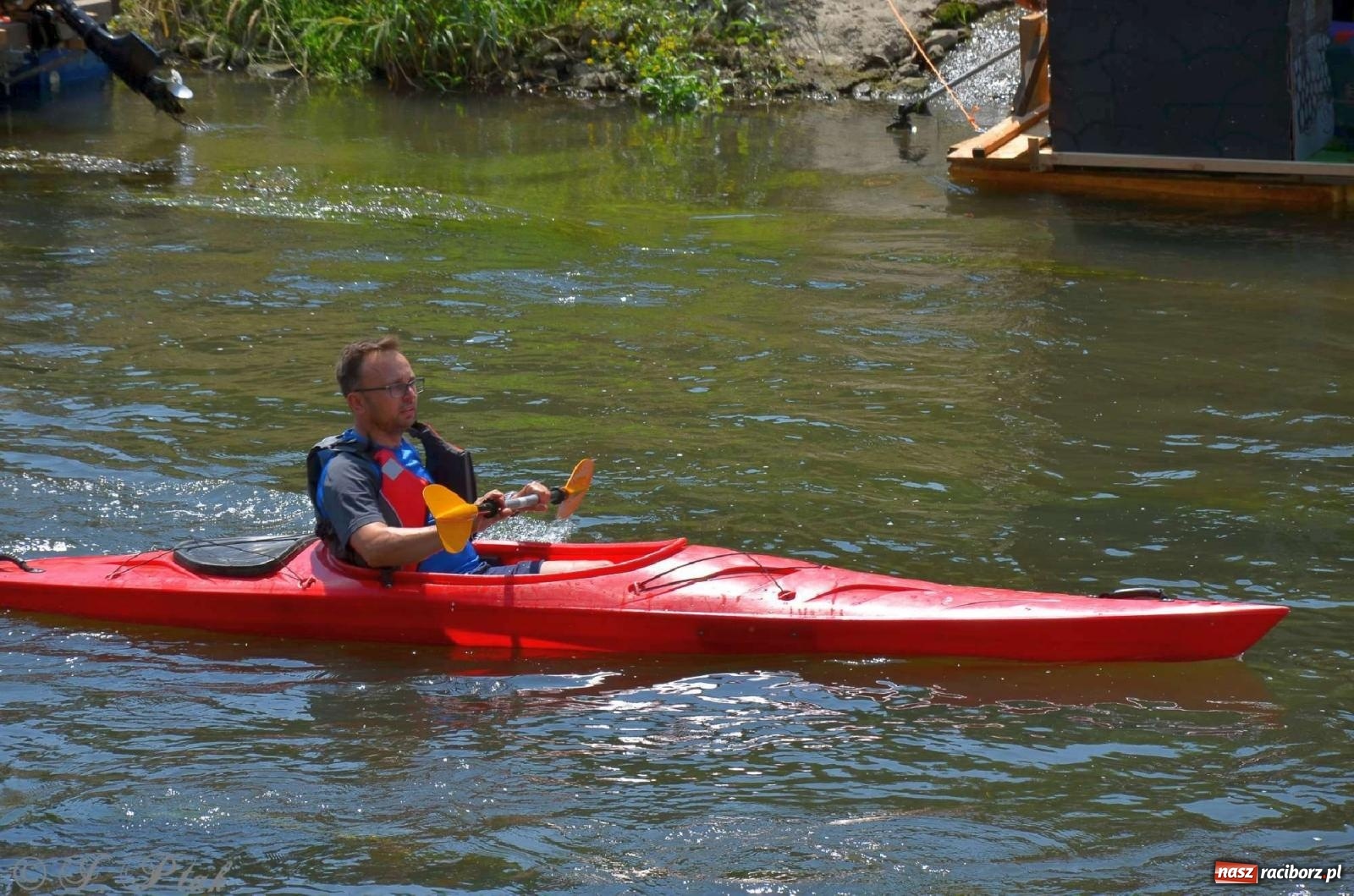 Zdjęcie w galerii na portalu naszraciborz.pl: Ponad trzydzieści pływadeł wypłynęło z Raciborza [FOTO i WIDEO] wiadomości z regionu