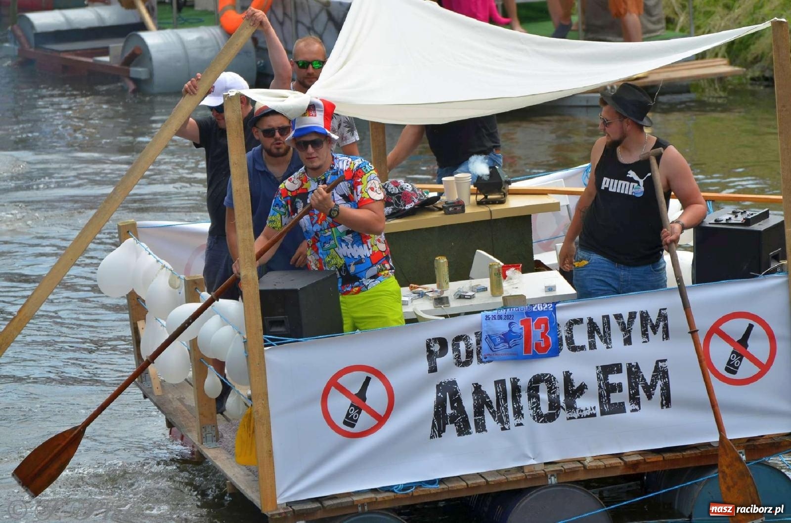 Zdjęcie w galerii na portalu naszraciborz.pl: Ponad trzydzieści pływadeł wypłynęło z Raciborza [FOTO i WIDEO] wiadomości z regionu