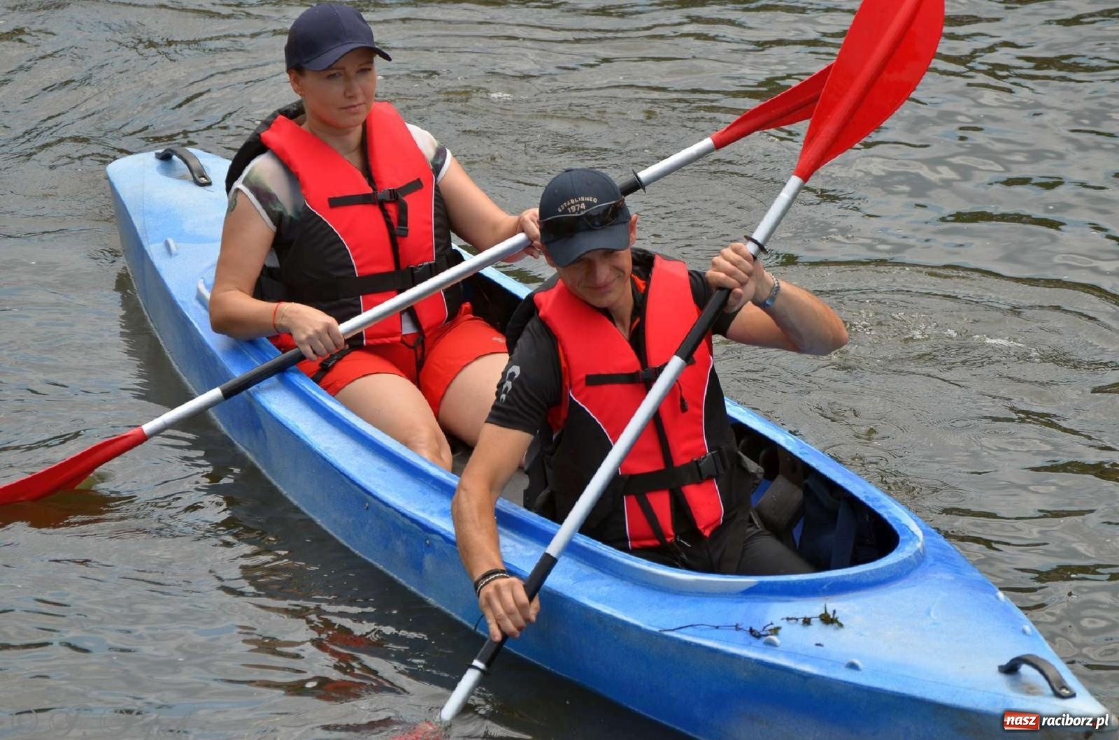 Zdjęcie w galerii na portalu naszraciborz.pl: Ponad trzydzieści pływadeł wypłynęło z Raciborza [FOTO i WIDEO] wiadomości z regionu