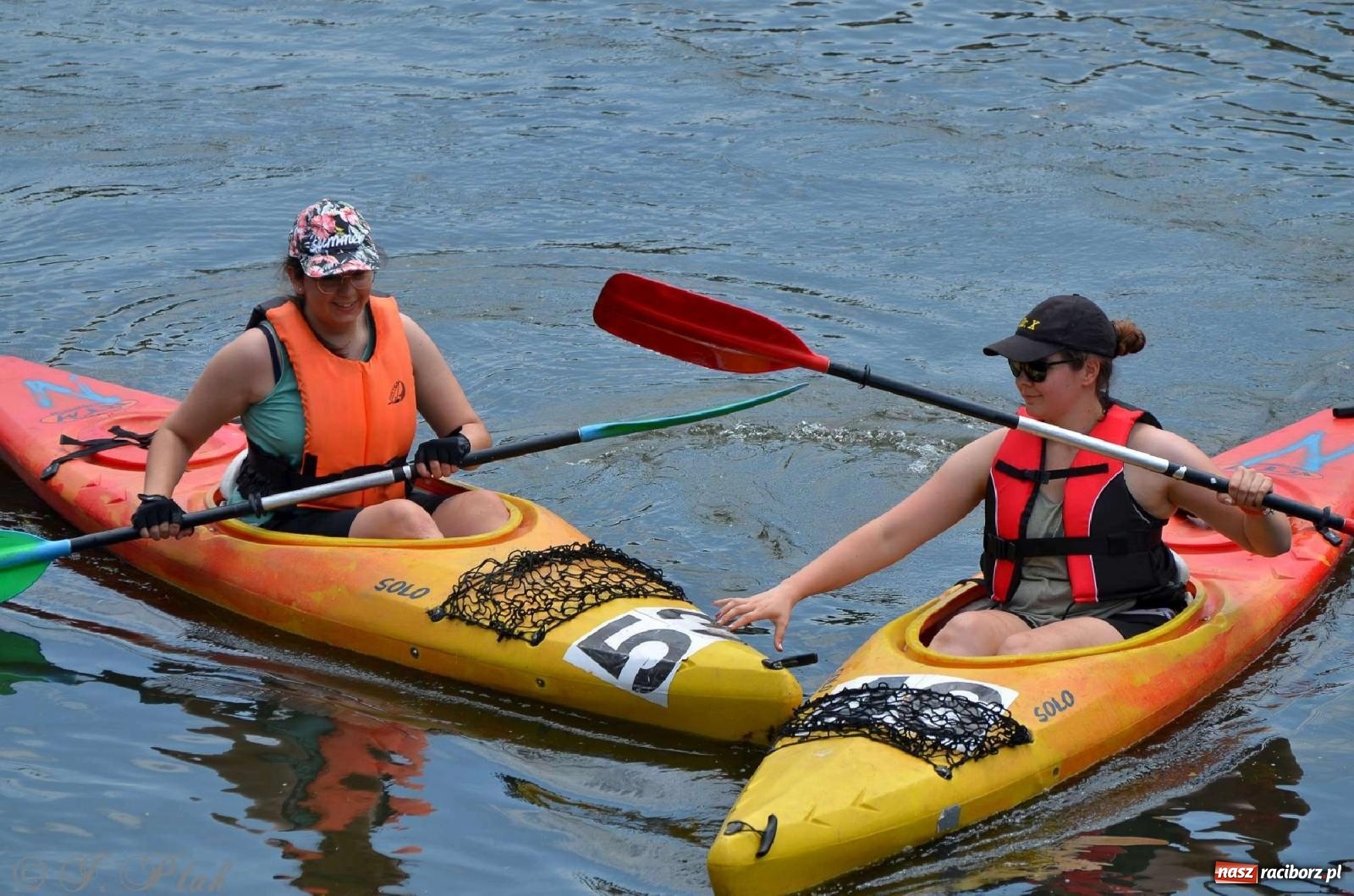 Zdjęcie w galerii na portalu naszraciborz.pl: Ponad trzydzieści pływadeł wypłynęło z Raciborza [FOTO i WIDEO] wiadomości z regionu