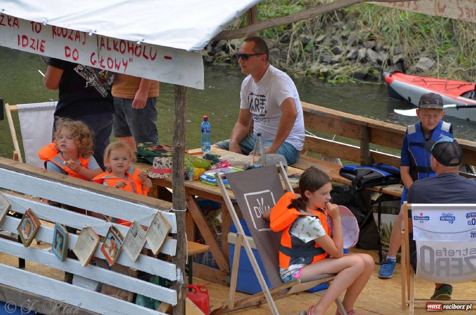 Zdjęcie w galerii na portalu naszraciborz.pl: Ponad trzydzieści pływadeł wypłynęło z Raciborza [FOTO i WIDEO] wiadomości z regionu