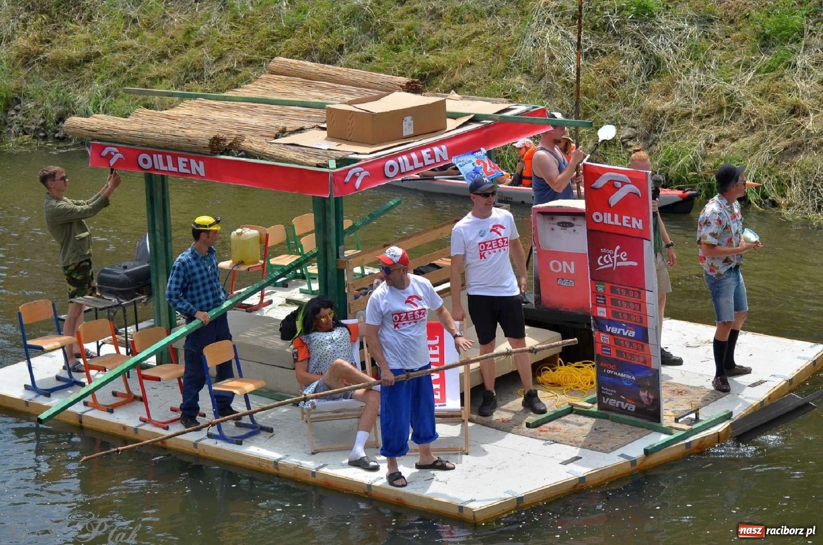 Zdjęcie w galerii na portalu naszraciborz.pl: Ponad trzydzieści pływadeł wypłynęło z Raciborza [FOTO i WIDEO] wiadomości z regionu