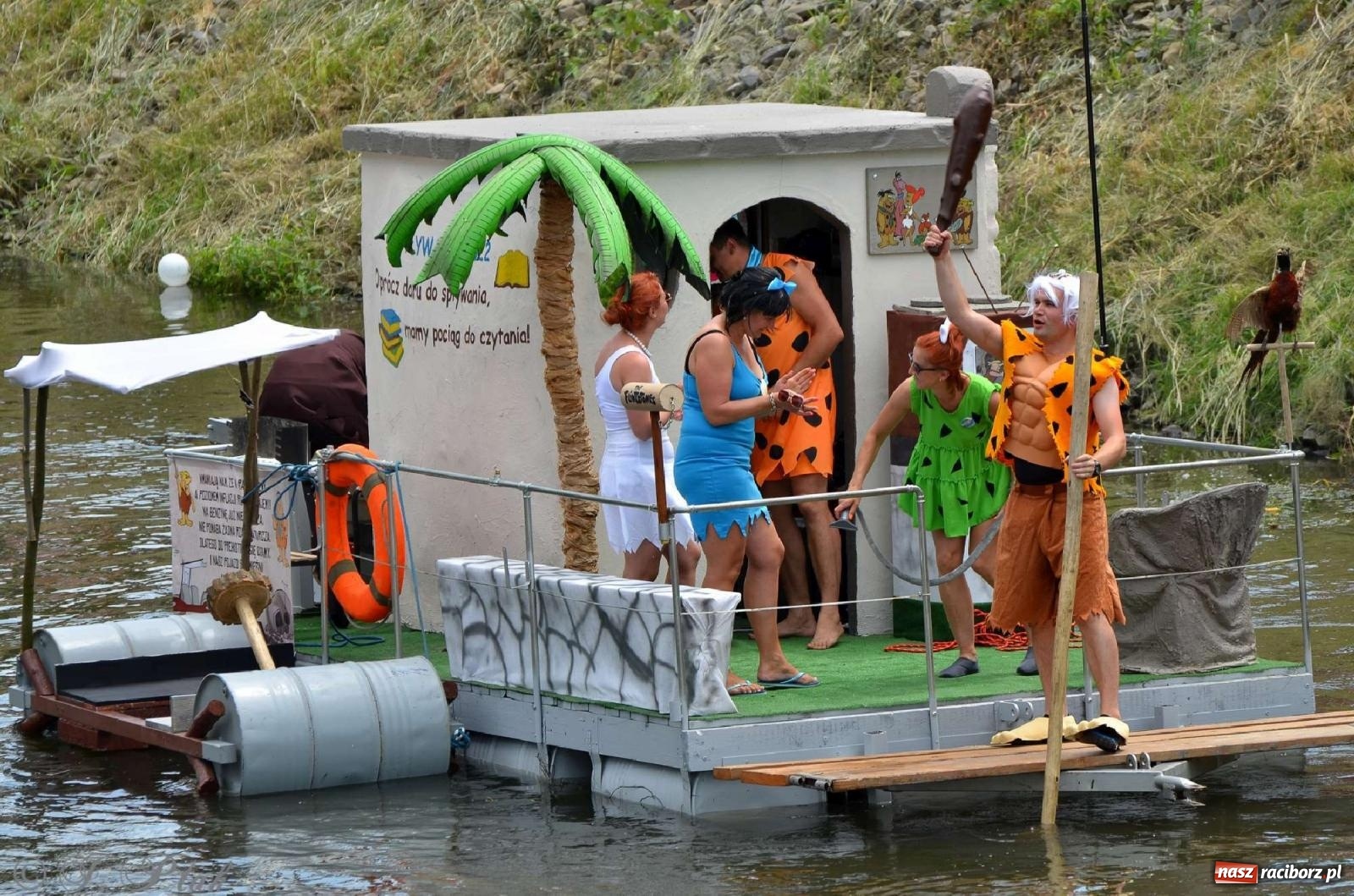 Zdjęcie w galerii na portalu naszraciborz.pl: Ponad trzydzieści pływadeł wypłynęło z Raciborza [FOTO i WIDEO] wiadomości z regionu