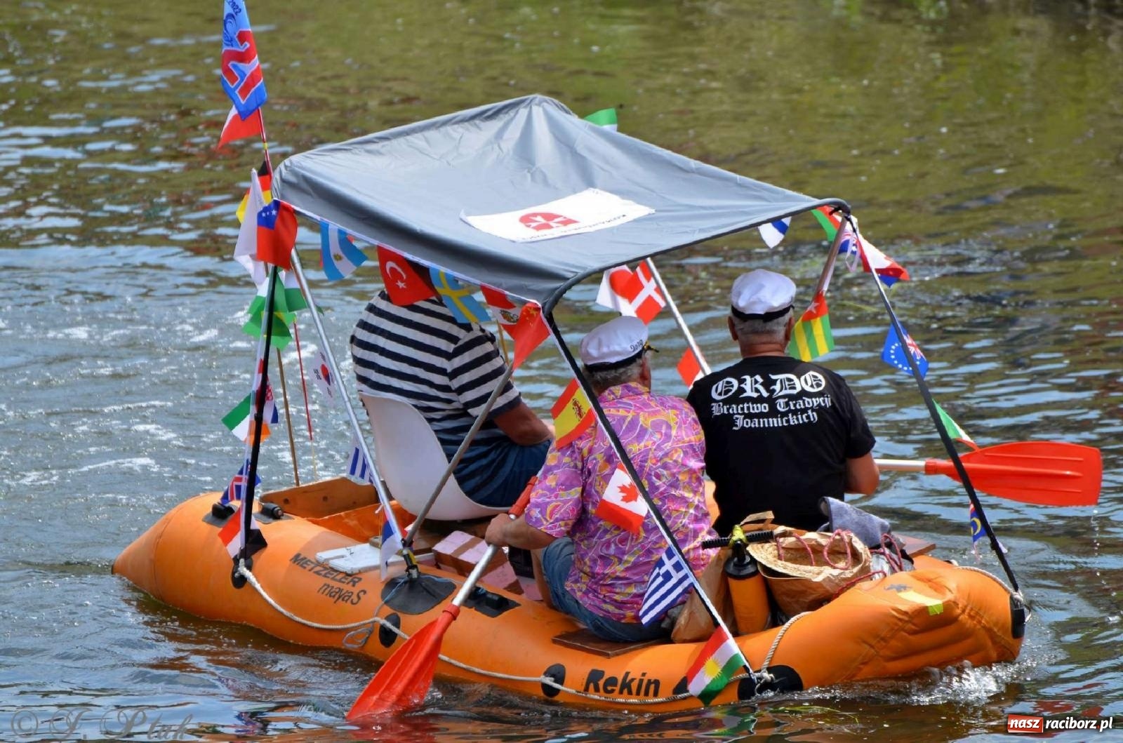 Zdjęcie w galerii na portalu naszraciborz.pl: Ponad trzydzieści pływadeł wypłynęło z Raciborza [FOTO i WIDEO] wiadomości z regionu
