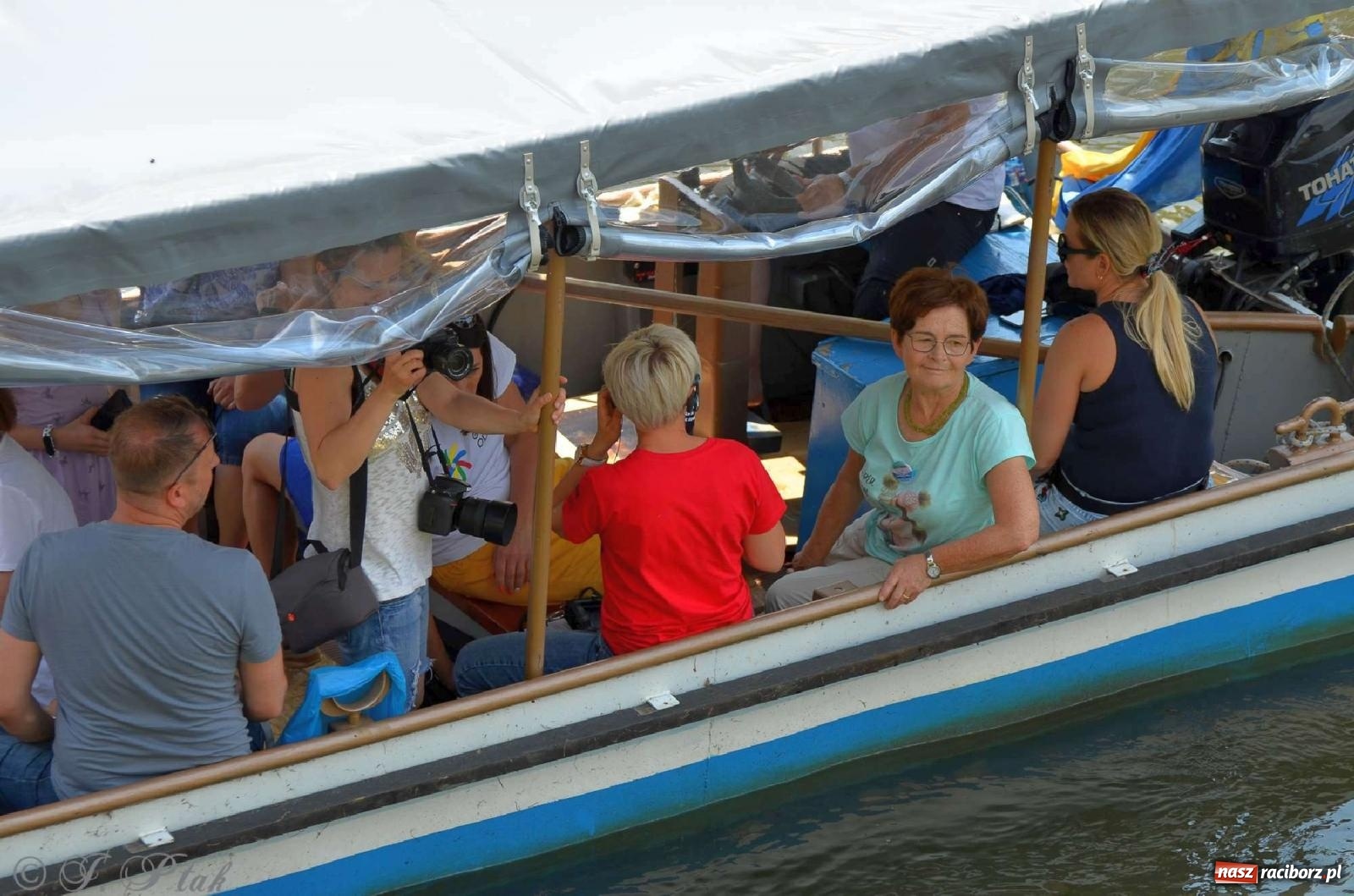 Zdjęcie w galerii na portalu naszraciborz.pl: Ponad trzydzieści pływadeł wypłynęło z Raciborza [FOTO i WIDEO] wiadomości z regionu
