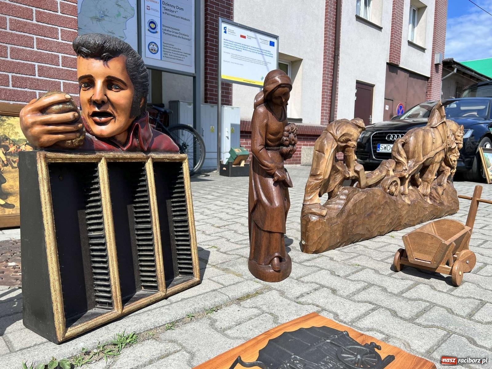 Zdjęcie w galerii na portalu naszraciborz.pl: Elvis z Lyonu w Pietrowicach Wielkich wiadomości z regionu