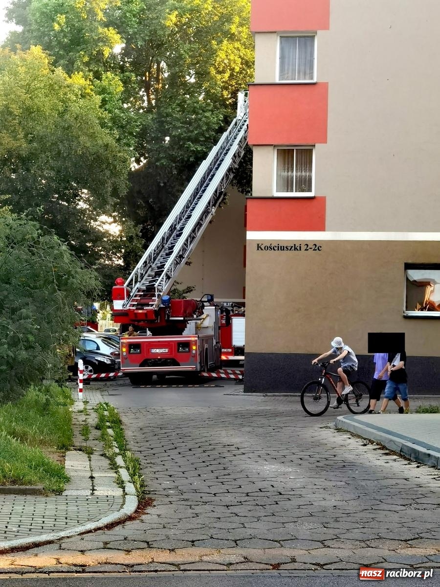 Zdjęcie w galerii na portalu naszraciborz.pl: Raport 998. Czad przy Drzymały i Kościuszki wiadomości z regionu