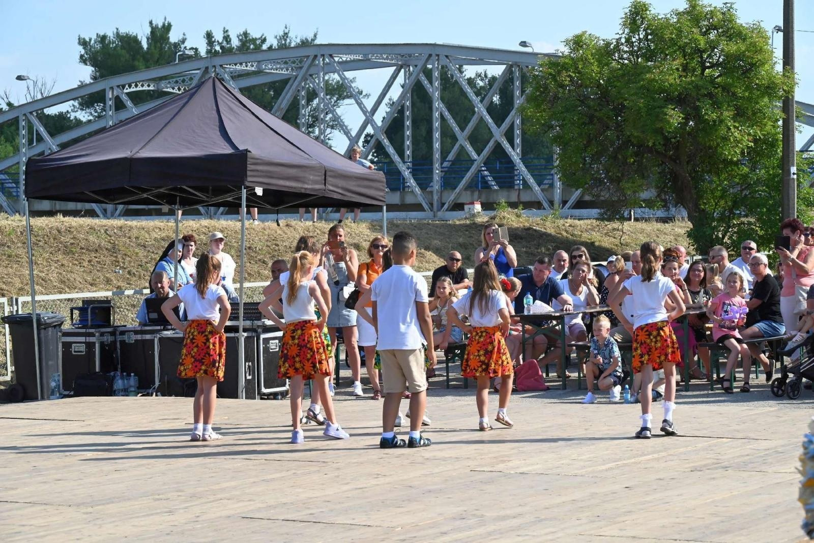 Zdjęcie w galerii na portalu naszraciborz.pl: Festiwal Górnej Odry w Chałupkach [ZDJĘCIA] wiadomości z regionu