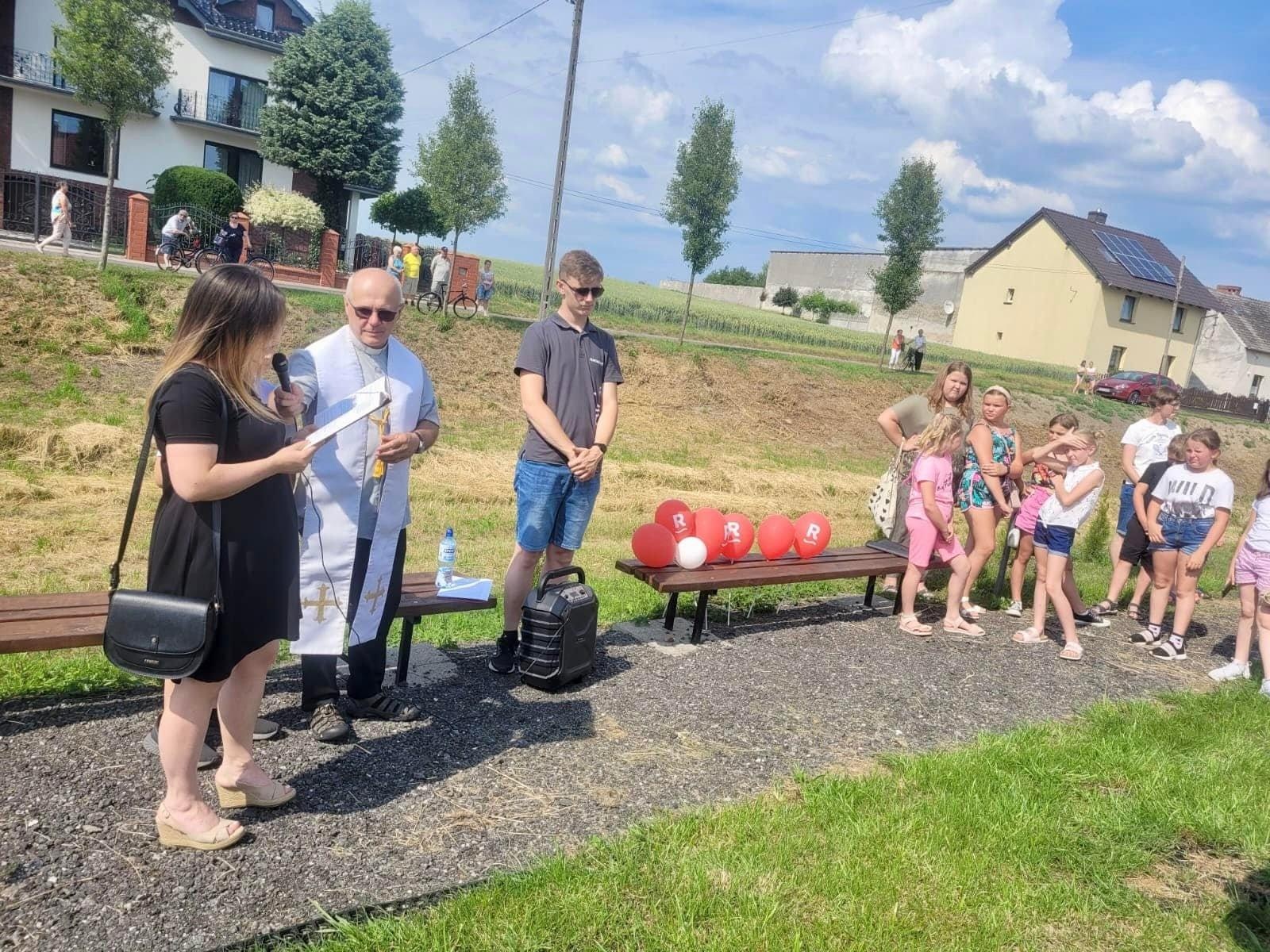 Zdjęcie w galerii na portalu naszraciborz.pl: Z zarośniętego wąwozu powstała Wesoła Dolina z siłownią wiadomości z regionu