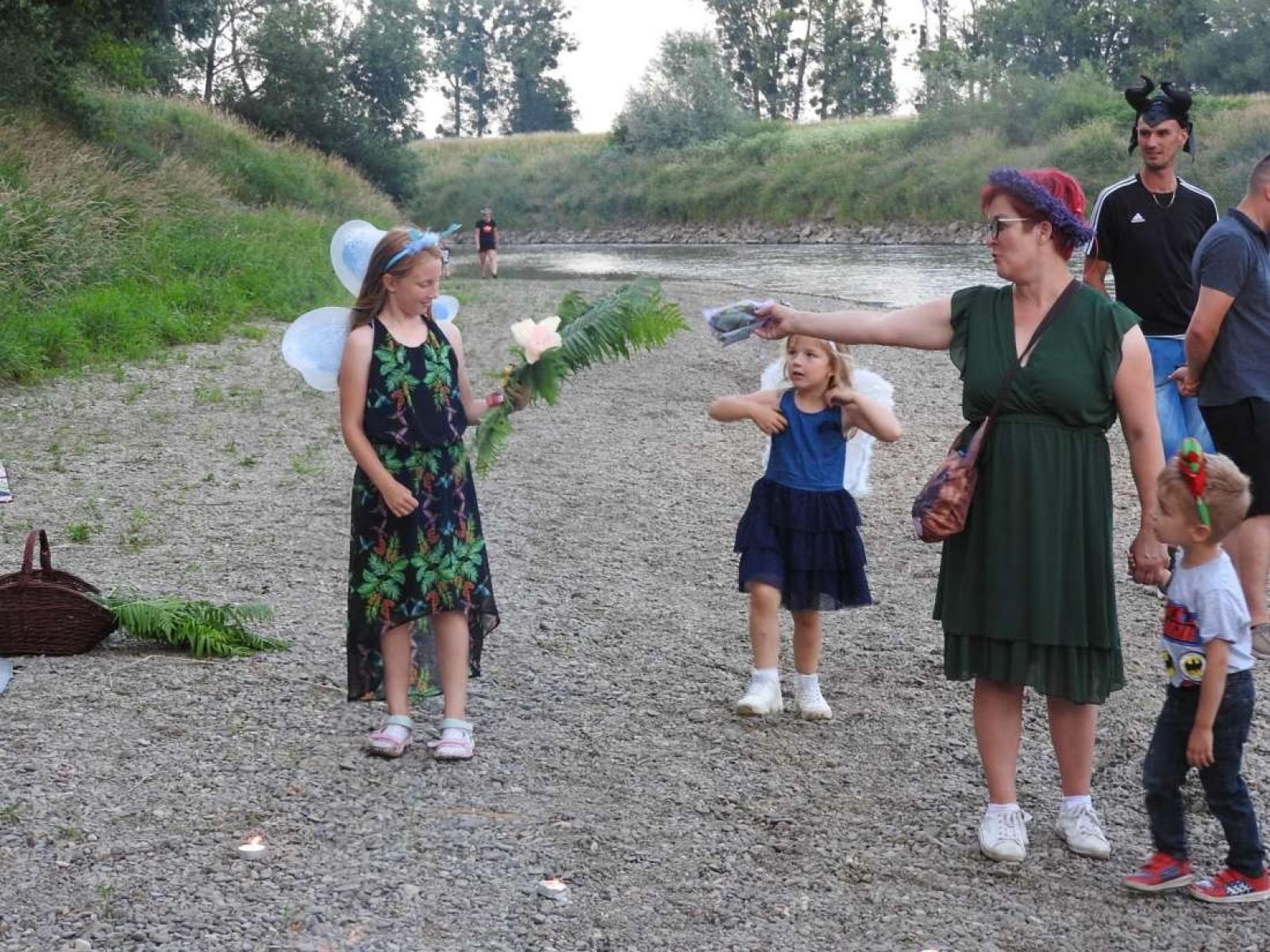 Zdjęcie w galerii na portalu naszraciborz.pl: Cuda i dziwy na plaży w Łubowicach [FOTO] wiadomości z regionu