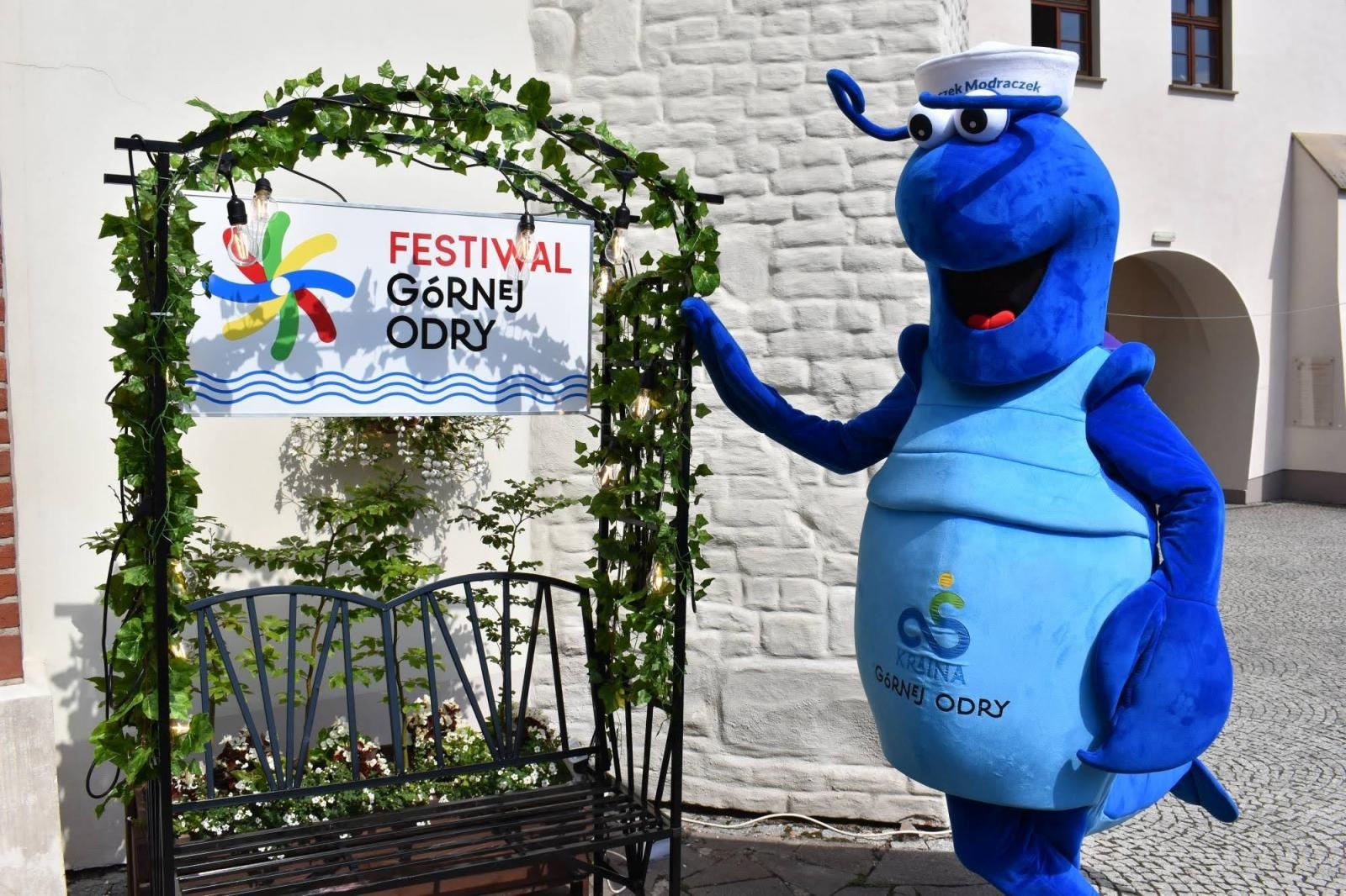 Zdjęcie w galerii na portalu naszraciborz.pl: AHOJ ZAŁOGO - Festiwal Górnej Odry na Zamku Piastowskim [FOTO] wiadomości z regionu