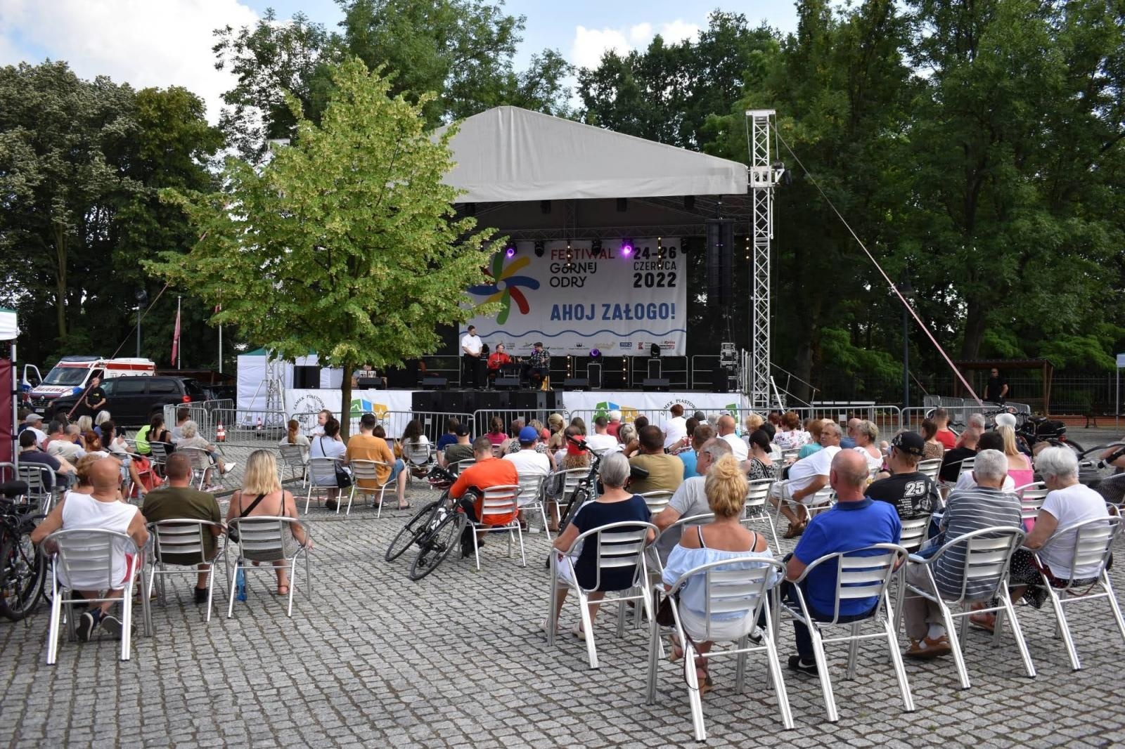 Zdjęcie w galerii na portalu naszraciborz.pl: AHOJ ZAŁOGO - Festiwal Górnej Odry na Zamku Piastowskim [FOTO] wiadomości z regionu
