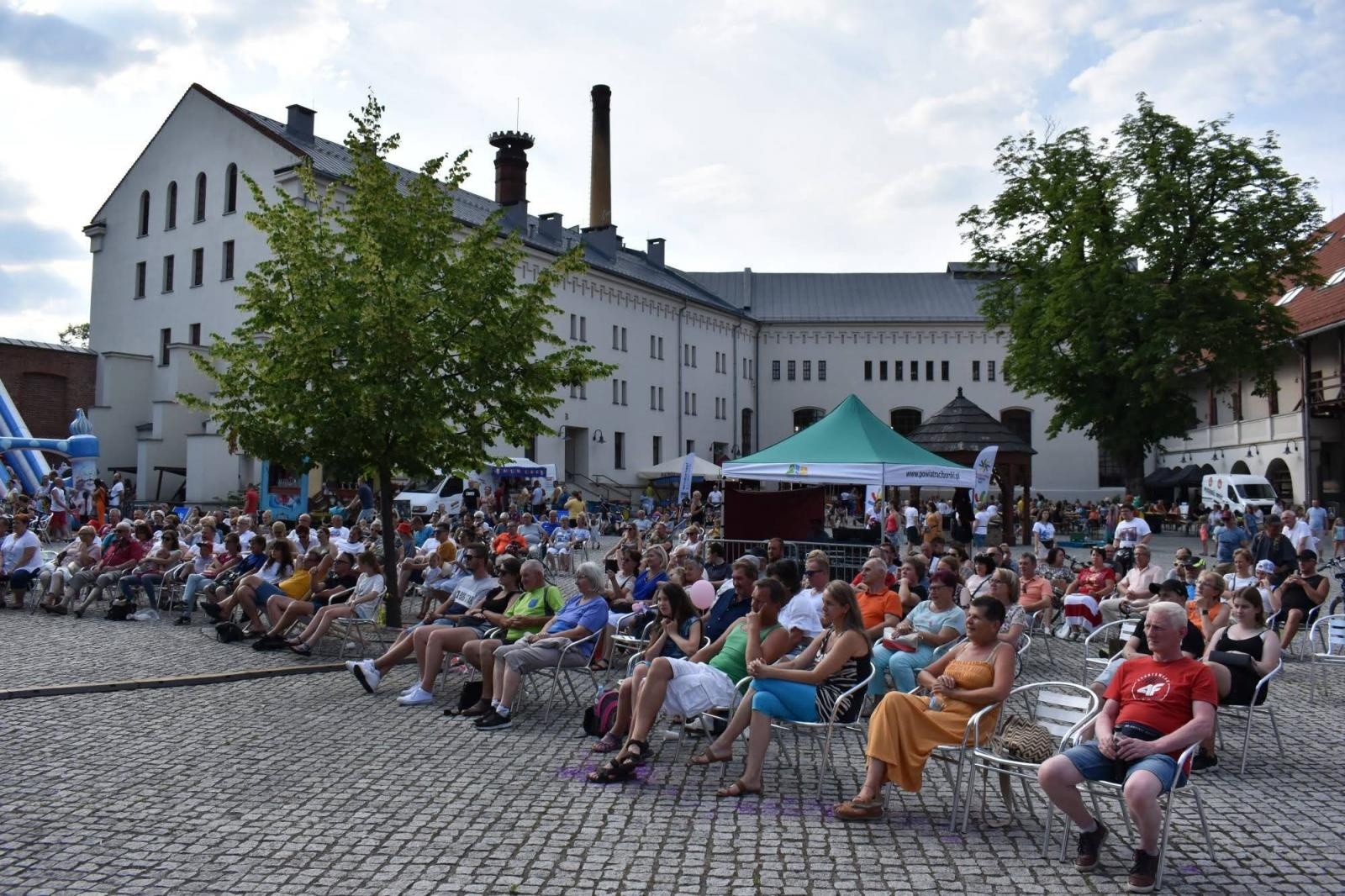 Zdjęcie w galerii na portalu naszraciborz.pl: AHOJ ZAŁOGO - Festiwal Górnej Odry na Zamku Piastowskim [FOTO] wiadomości z regionu