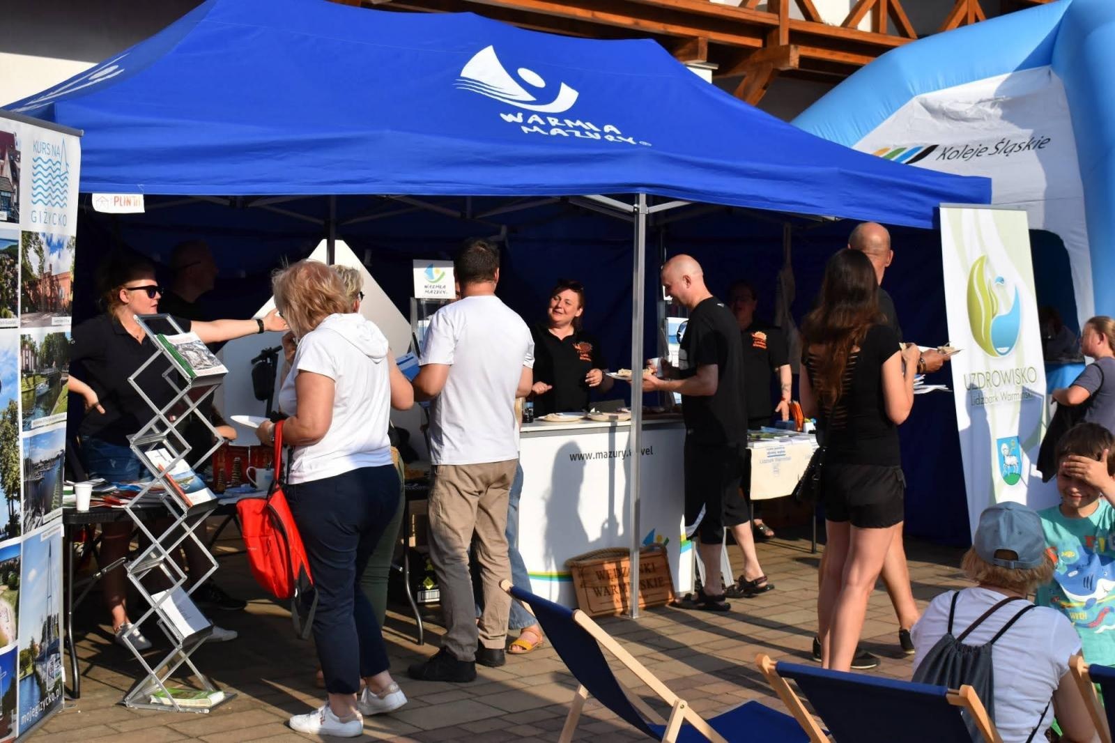 Zdjęcie w galerii na portalu naszraciborz.pl: AHOJ ZAŁOGO - Festiwal Górnej Odry na Zamku Piastowskim [FOTO] wiadomości z regionu