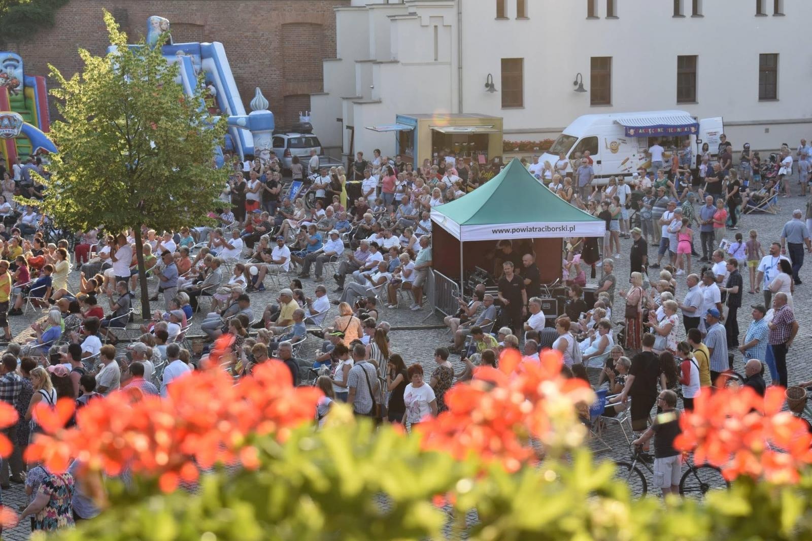 Zdjęcie w galerii na portalu naszraciborz.pl: AHOJ ZAŁOGO - Festiwal Górnej Odry na Zamku Piastowskim [FOTO] wiadomości z regionu