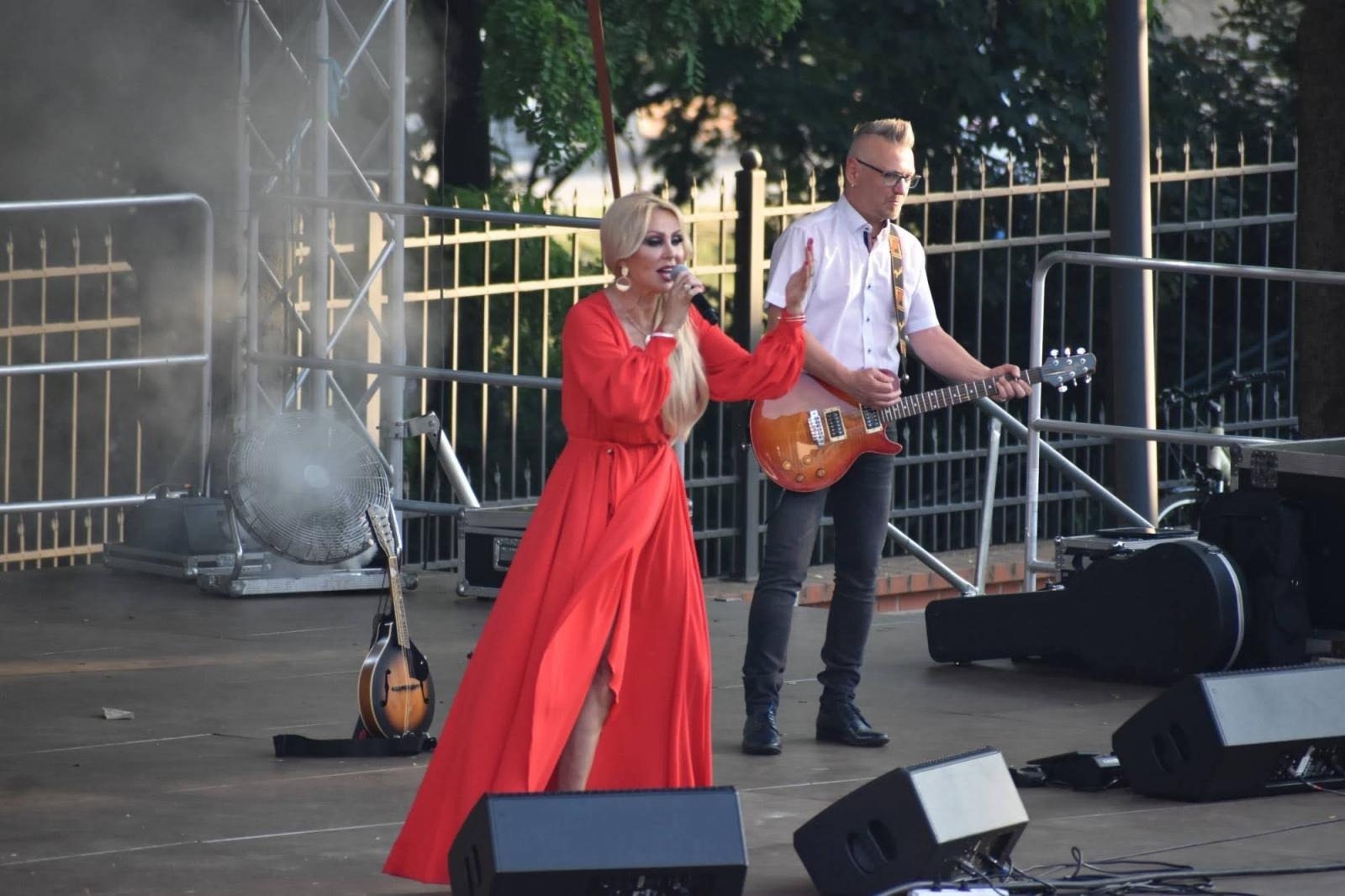 Zdjęcie w galerii na portalu naszraciborz.pl: AHOJ ZAŁOGO - Festiwal Górnej Odry na Zamku Piastowskim [FOTO] wiadomości z regionu