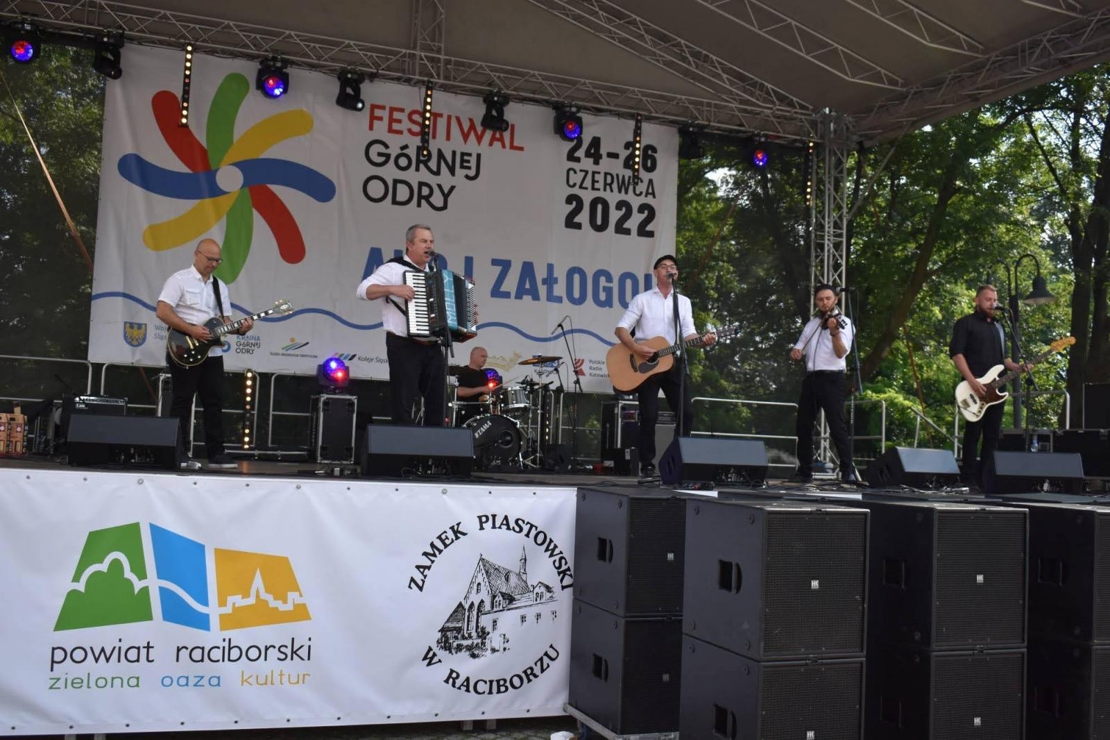 Zdjęcie w galerii na portalu naszraciborz.pl: AHOJ ZAŁOGO - Festiwal Górnej Odry na Zamku Piastowskim [FOTO] wiadomości z regionu