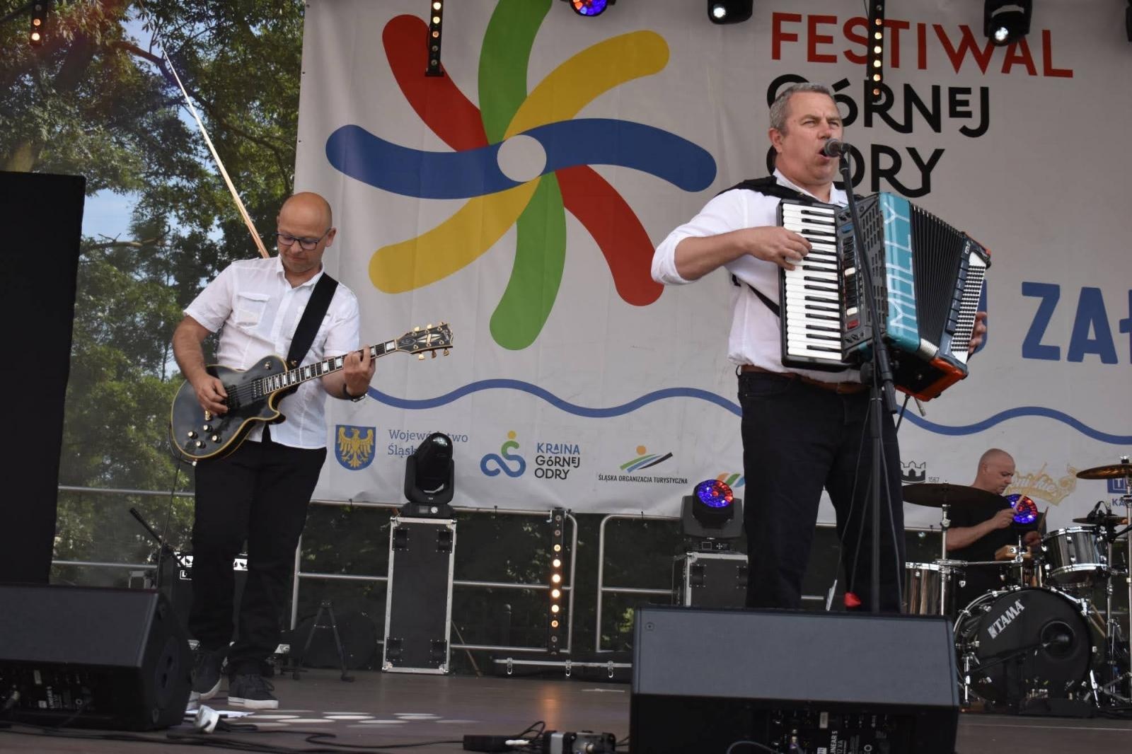 Zdjęcie w galerii na portalu naszraciborz.pl: AHOJ ZAŁOGO - Festiwal Górnej Odry na Zamku Piastowskim [FOTO] wiadomości z regionu