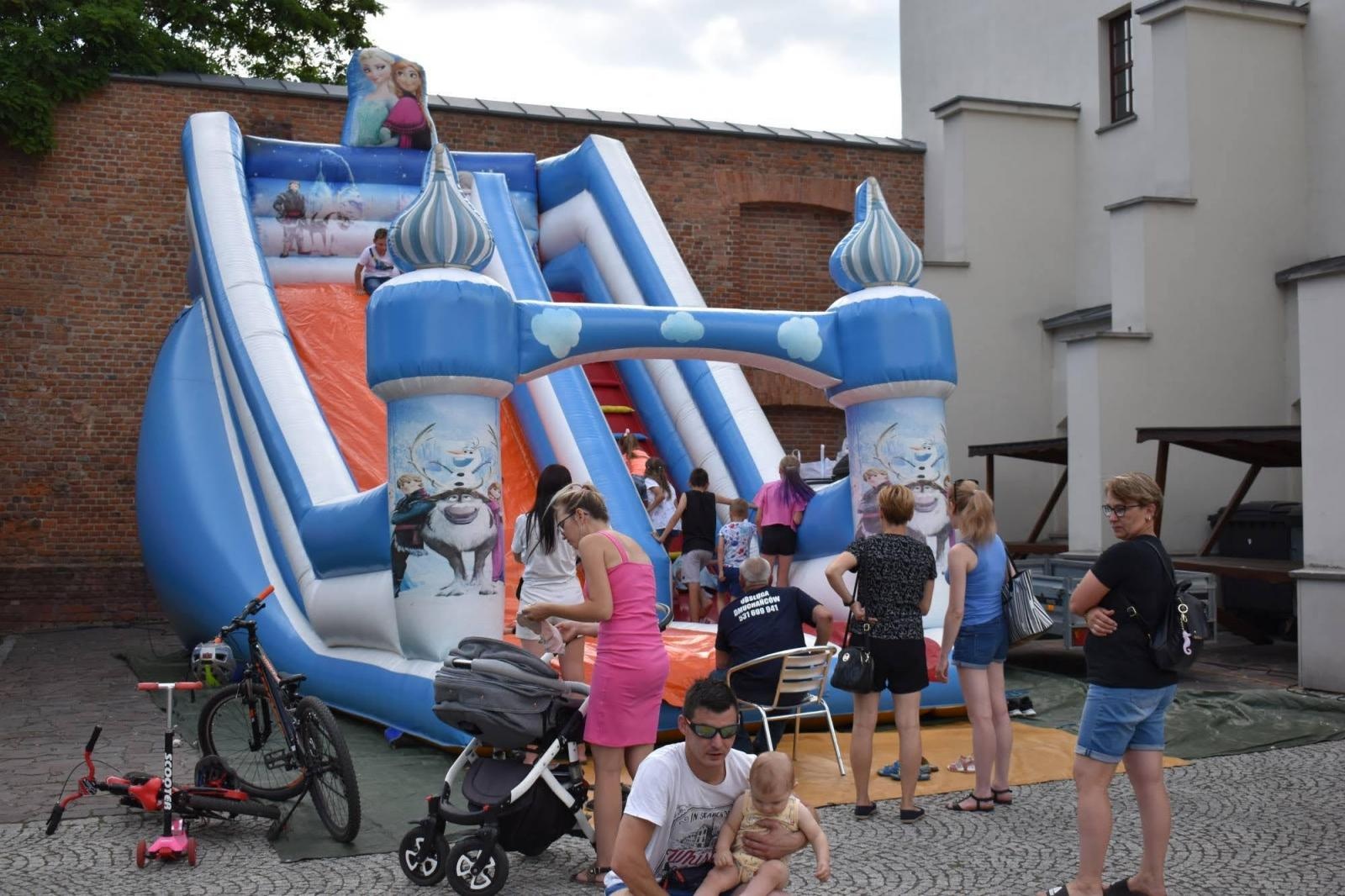 Zdjęcie w galerii na portalu naszraciborz.pl: AHOJ ZAŁOGO - Festiwal Górnej Odry na Zamku Piastowskim [FOTO] wiadomości z regionu