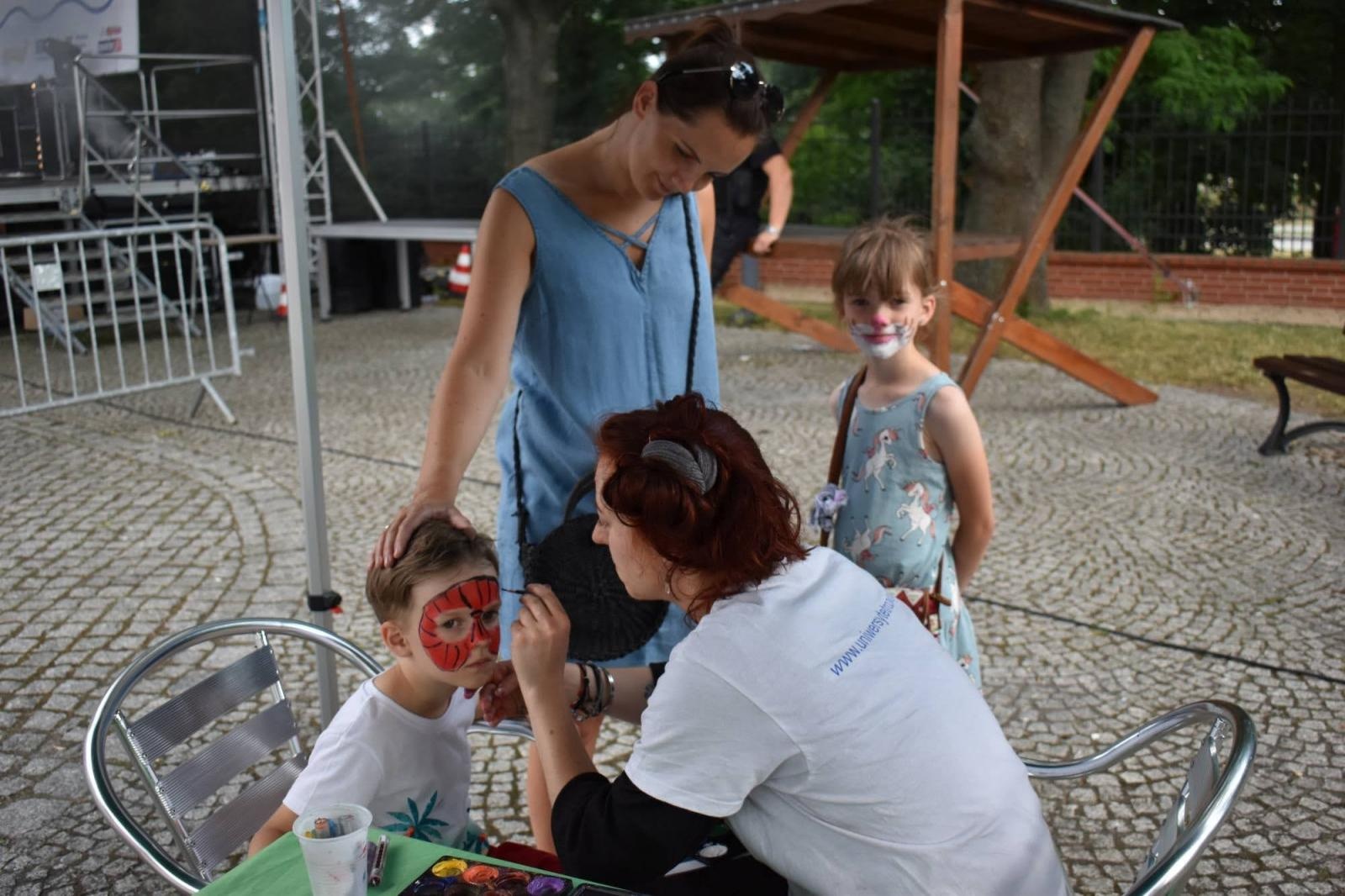 Zdjęcie w galerii na portalu naszraciborz.pl: AHOJ ZAŁOGO - Festiwal Górnej Odry na Zamku Piastowskim [FOTO] wiadomości z regionu