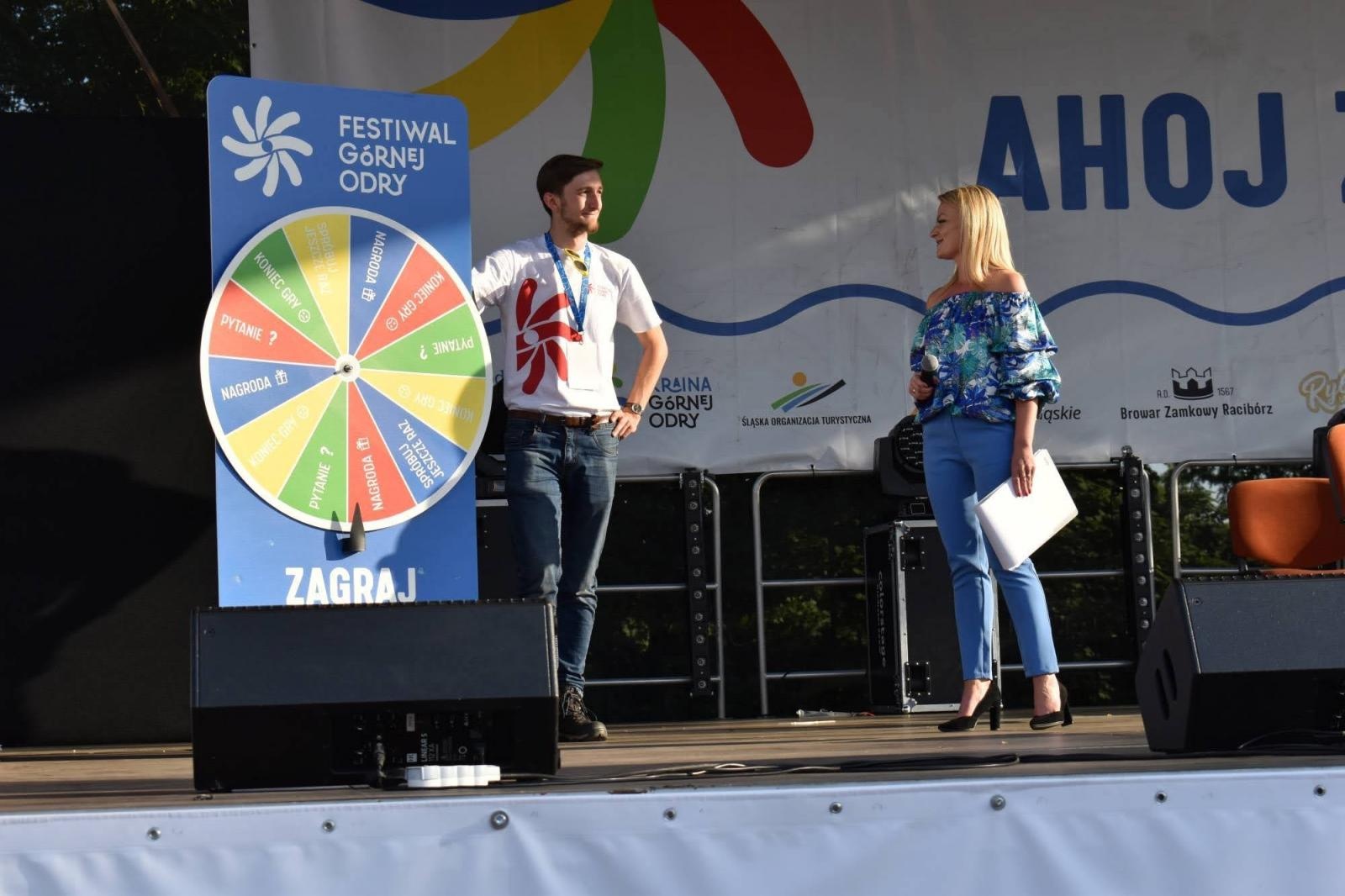 Zdjęcie w galerii na portalu naszraciborz.pl: AHOJ ZAŁOGO - Festiwal Górnej Odry na Zamku Piastowskim [FOTO] wiadomości z regionu